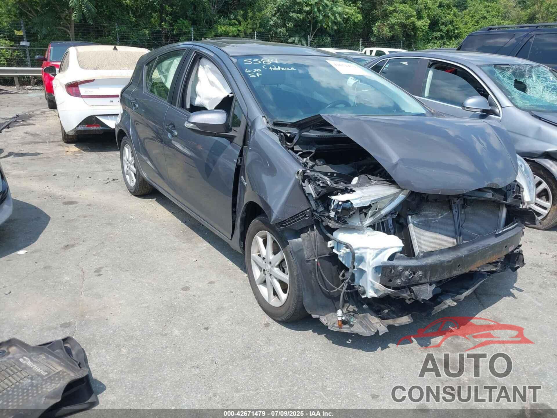 TOYOTA PRIUS C 2015 - JTDKDTB37F1095522