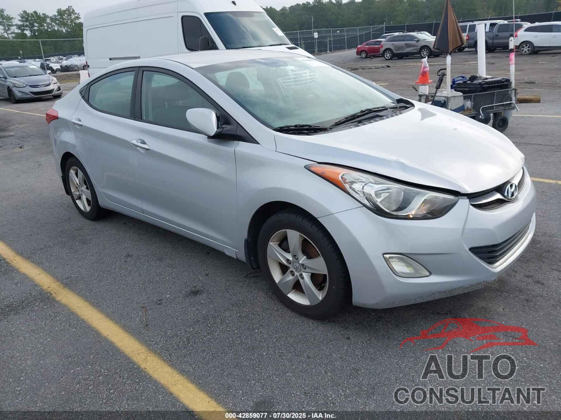 HYUNDAI ELANTRA 2012 - KMHDH4AE4CU290229
