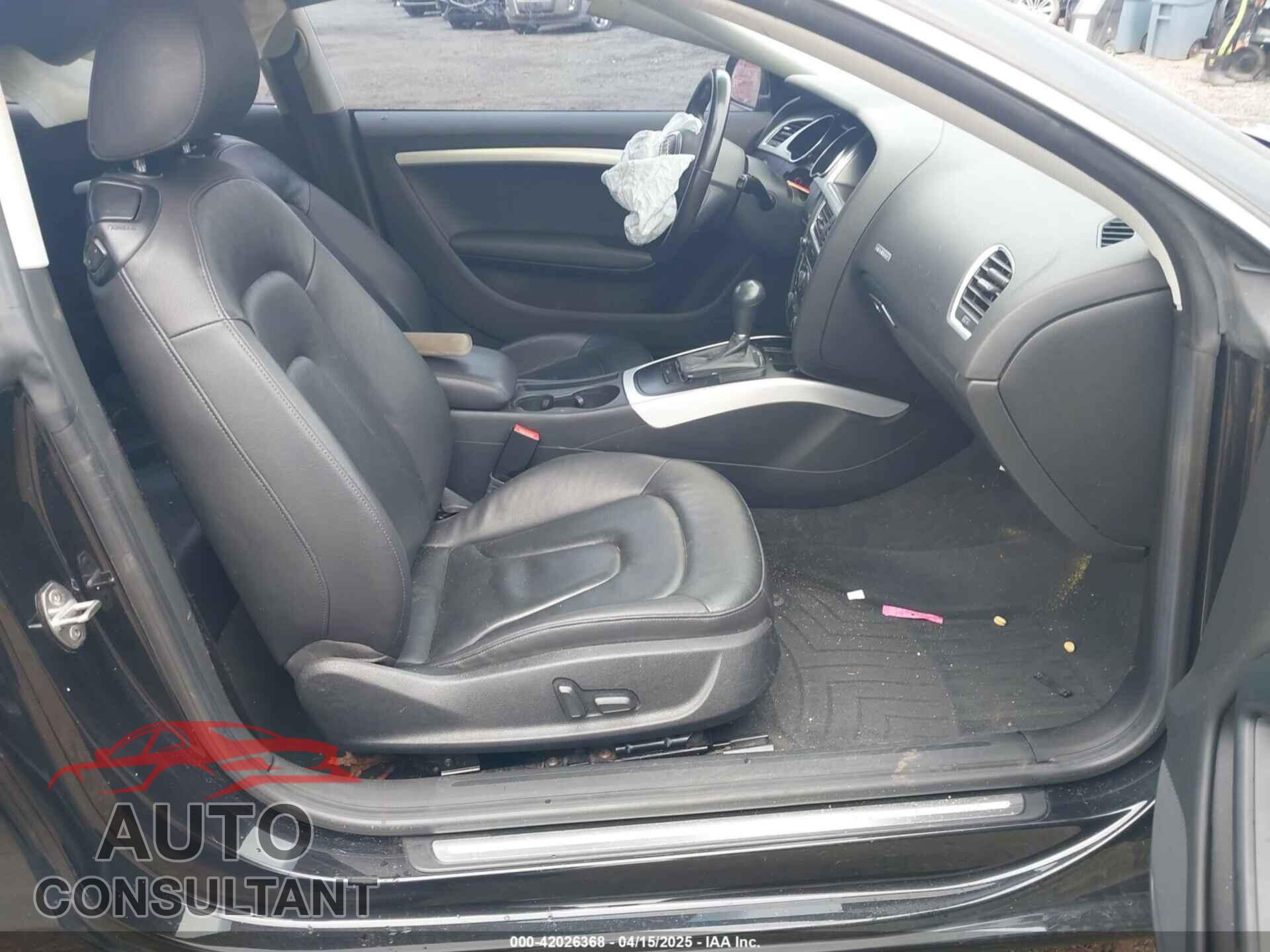 AUDI A5 2012 - WAULFAFR4CA021100