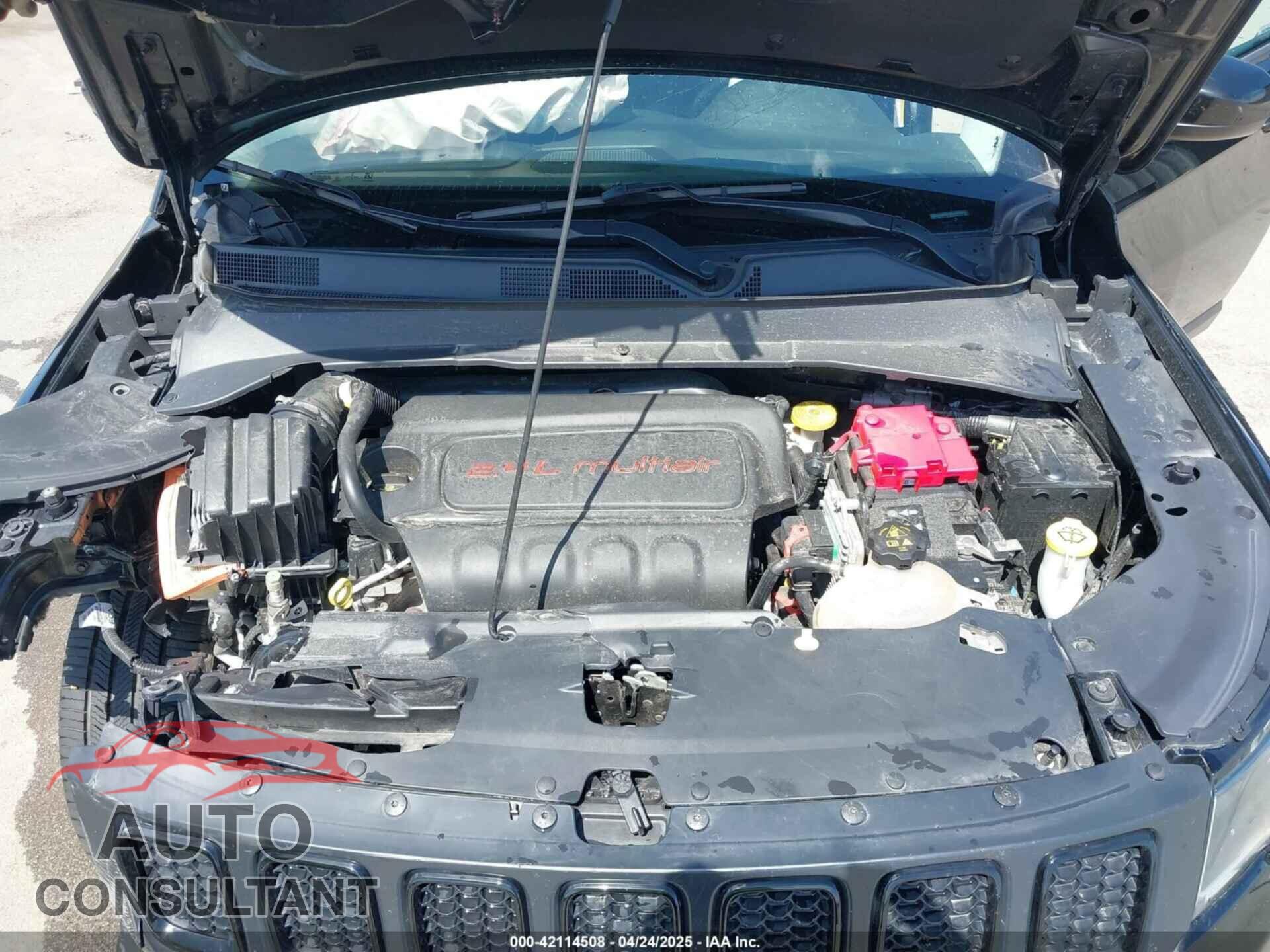 JEEP COMPASS 2020 - 3C4NJDBB7LT117638