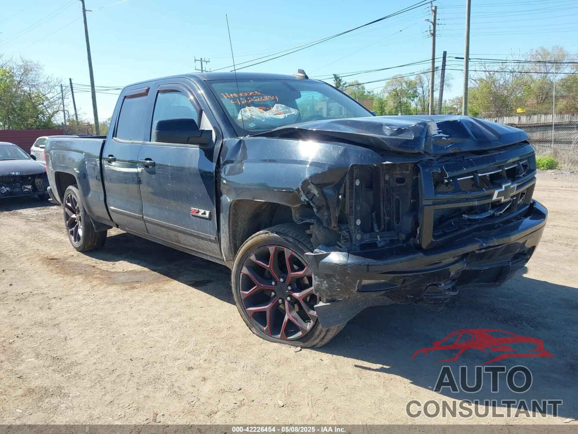 CHEVROLET SILVERADO 1500 2015 - 1GCVKREC0FZ351972