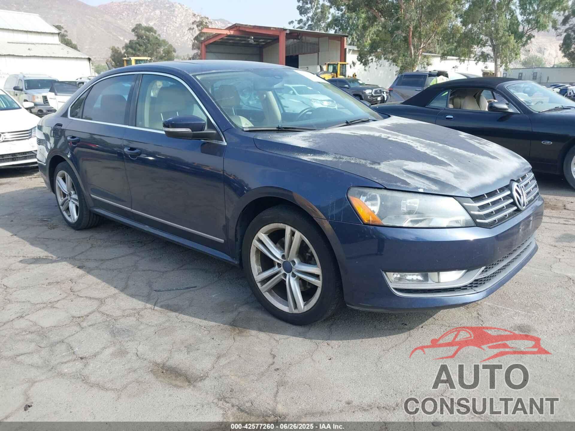 VOLKSWAGEN PASSAT 2013 - 1VWCN7A38DC129556