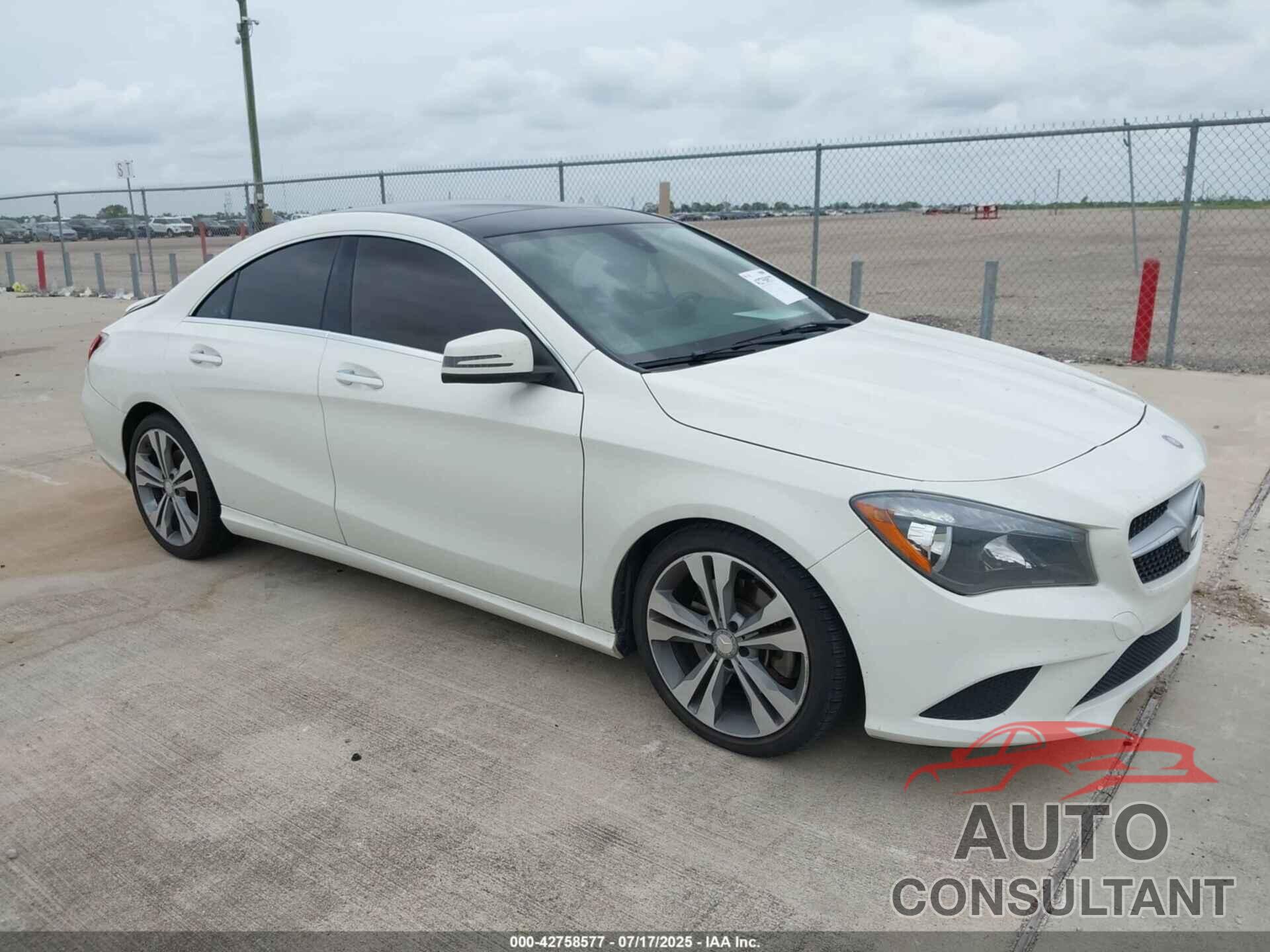 MERCEDES-BENZ CLA 250 2016 - WDDSJ4EB4GN383967