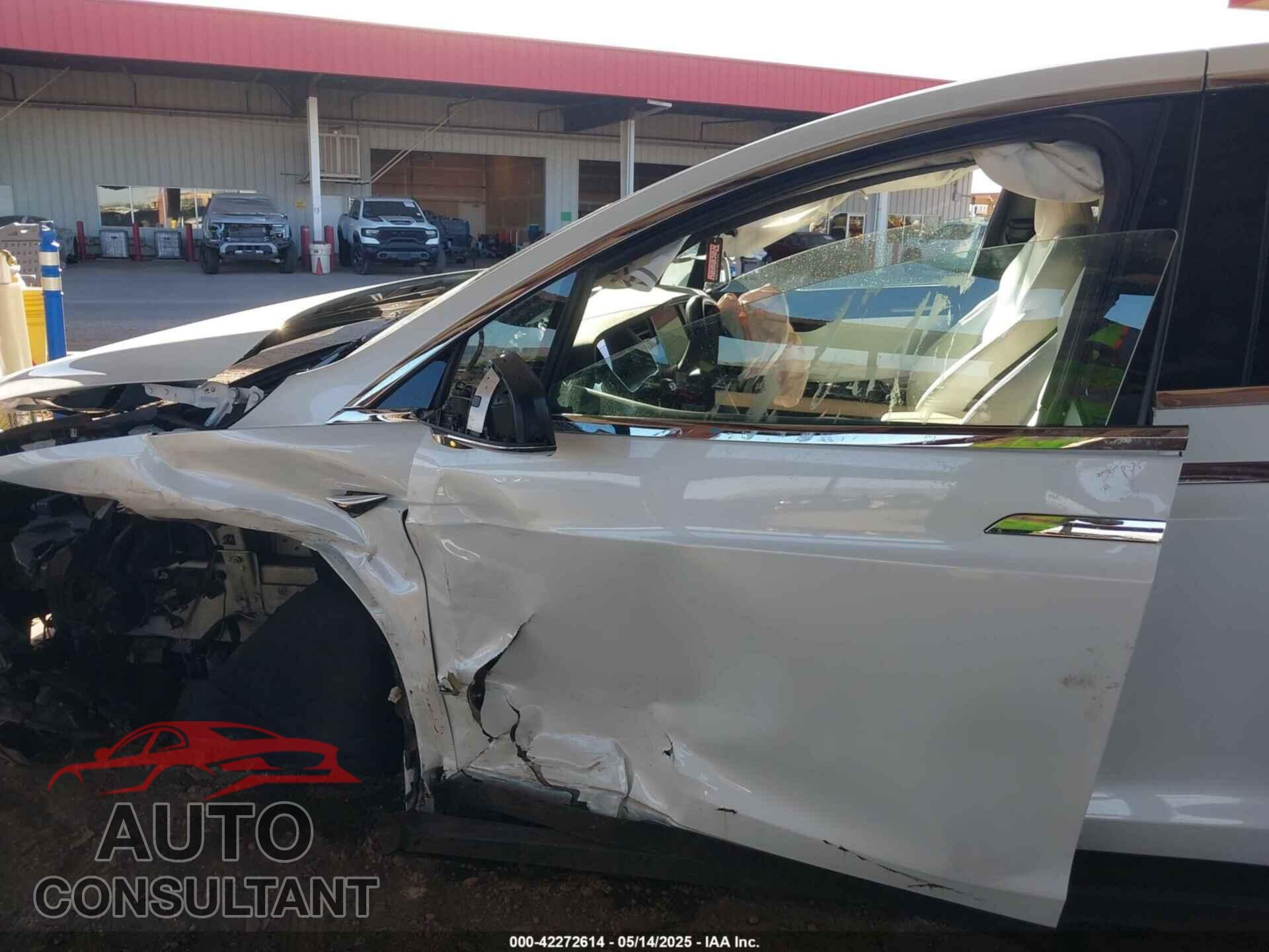 TESLA MODEL X 2020 - 5YJXCBE21LF238490