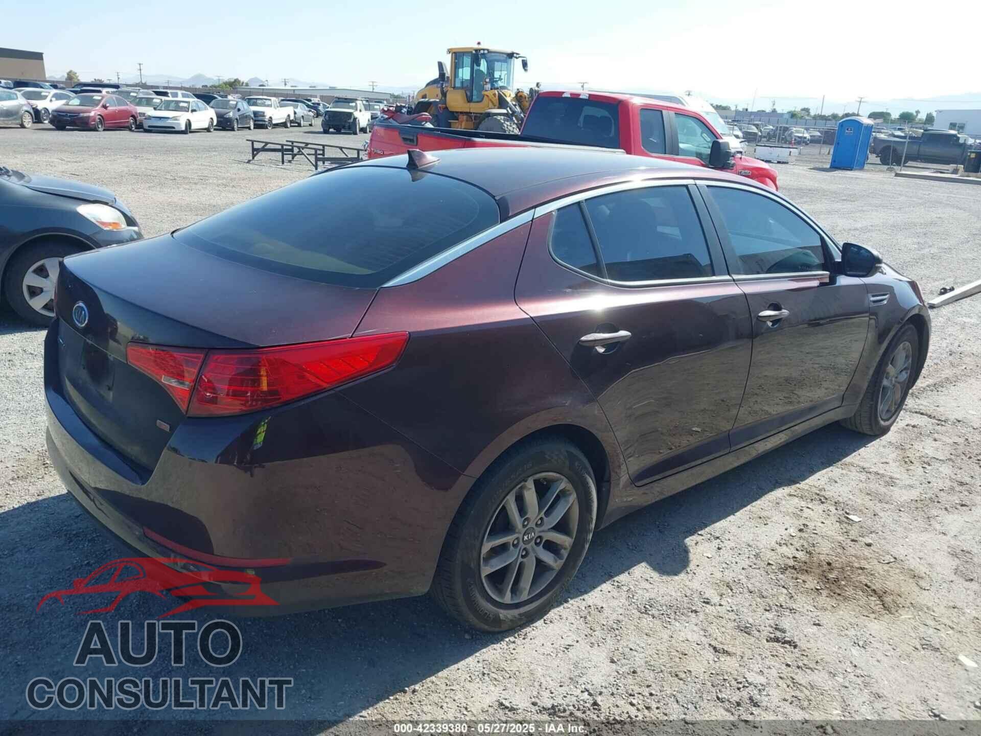 KIA OPTIMA 2011 - KNAGM4A79B5117438