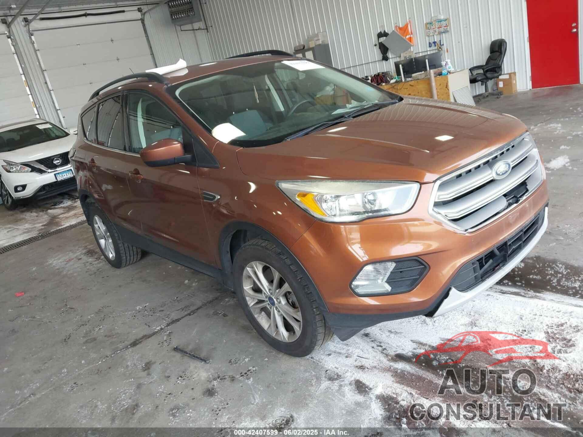 FORD ESCAPE 2017 - 1FMCU9G97HUA05884