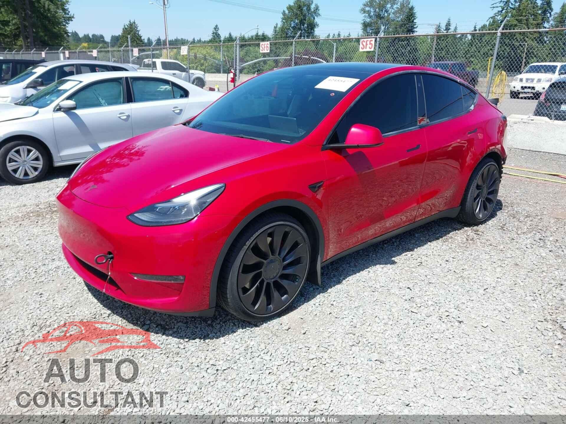 TESLA MODEL Y 2021 - 5YJYGDEF0MF268010
