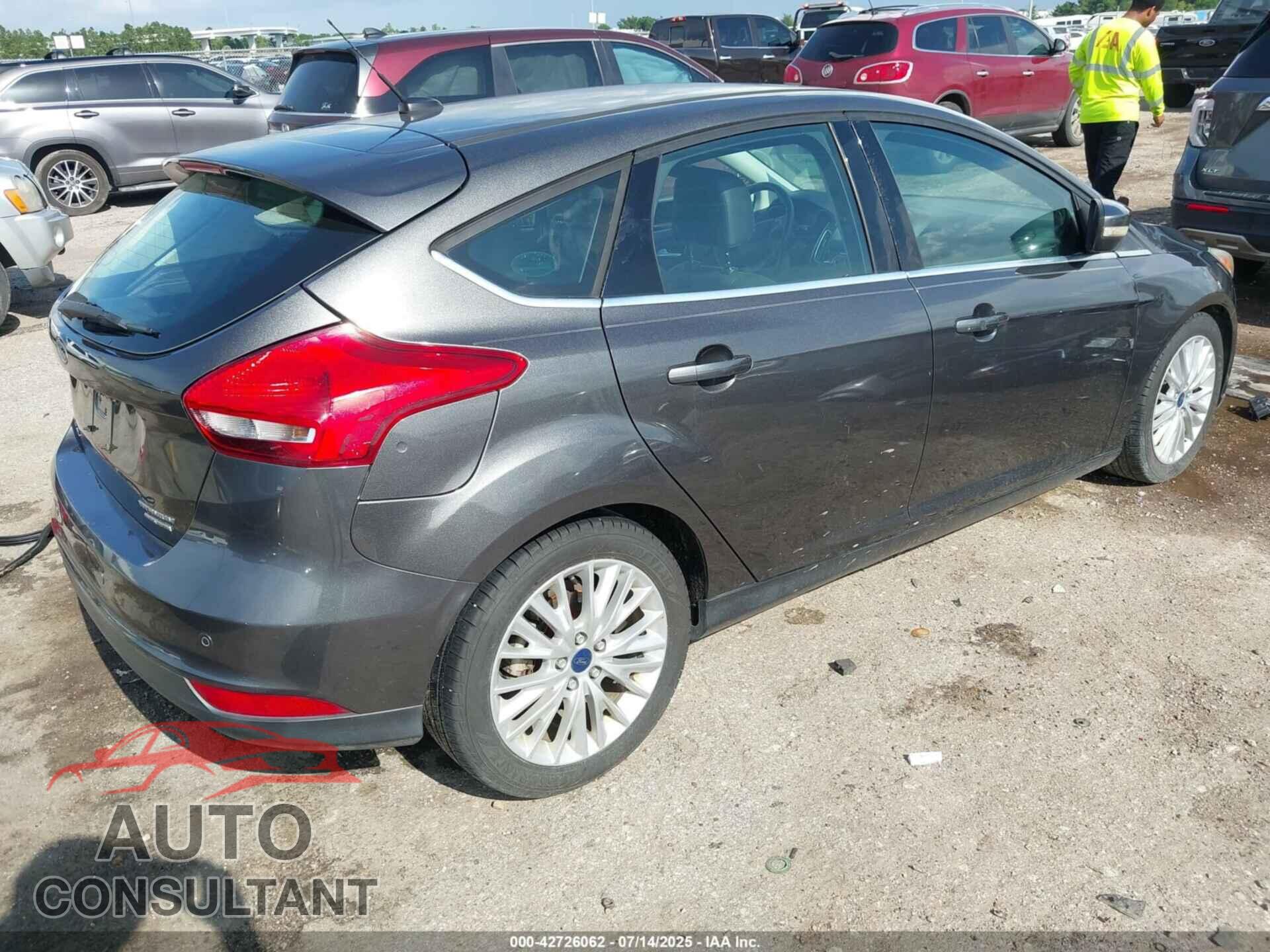 FORD FOCUS 2015 - 1FADP3N23FL313677