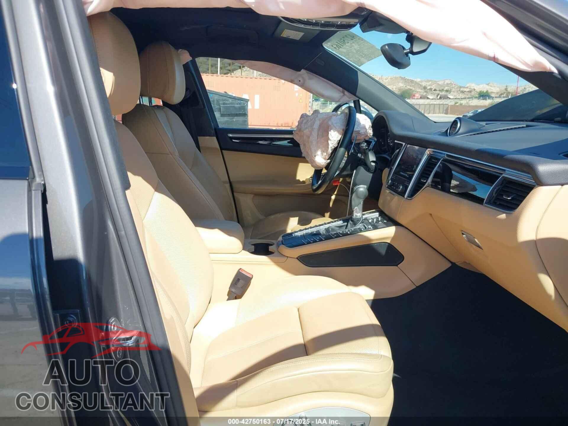 PORSCHE MACAN 2018 - WP1AA2A51JLB21481