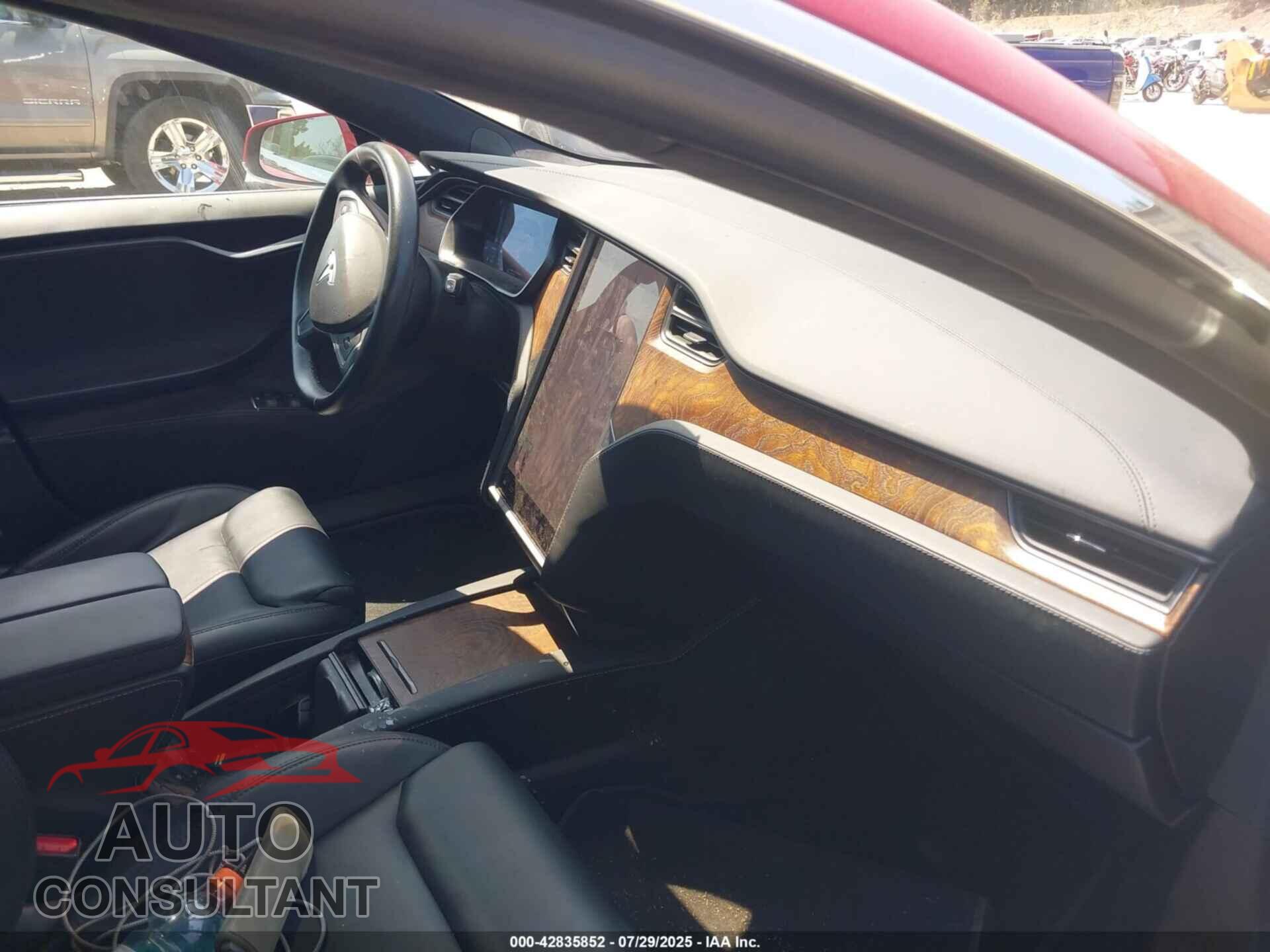 TESLA MODEL S 2020 - 5YJSA1E28LF411156