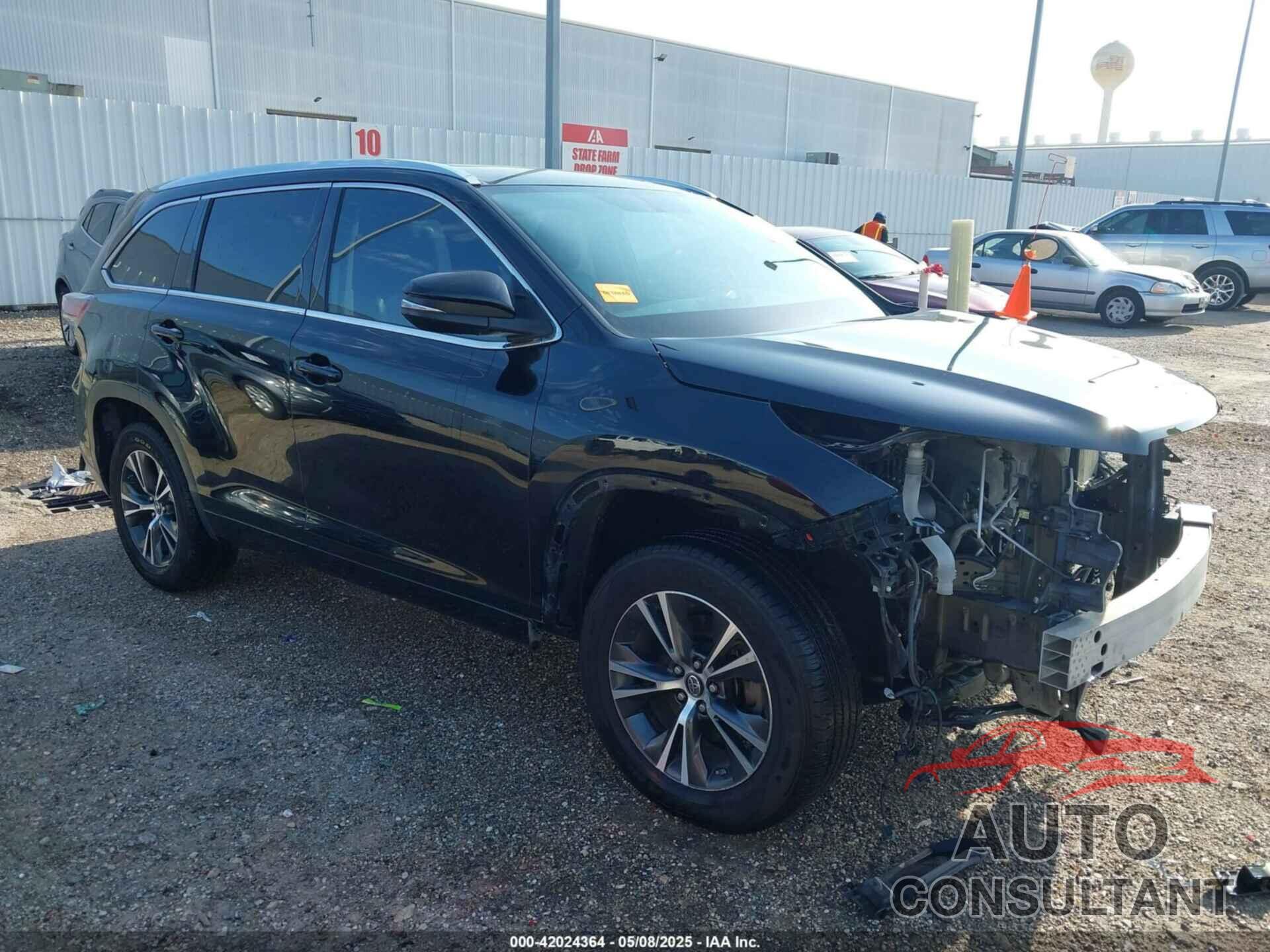 TOYOTA HIGHLANDER 2016 - 5TDKKRFH1GS503001