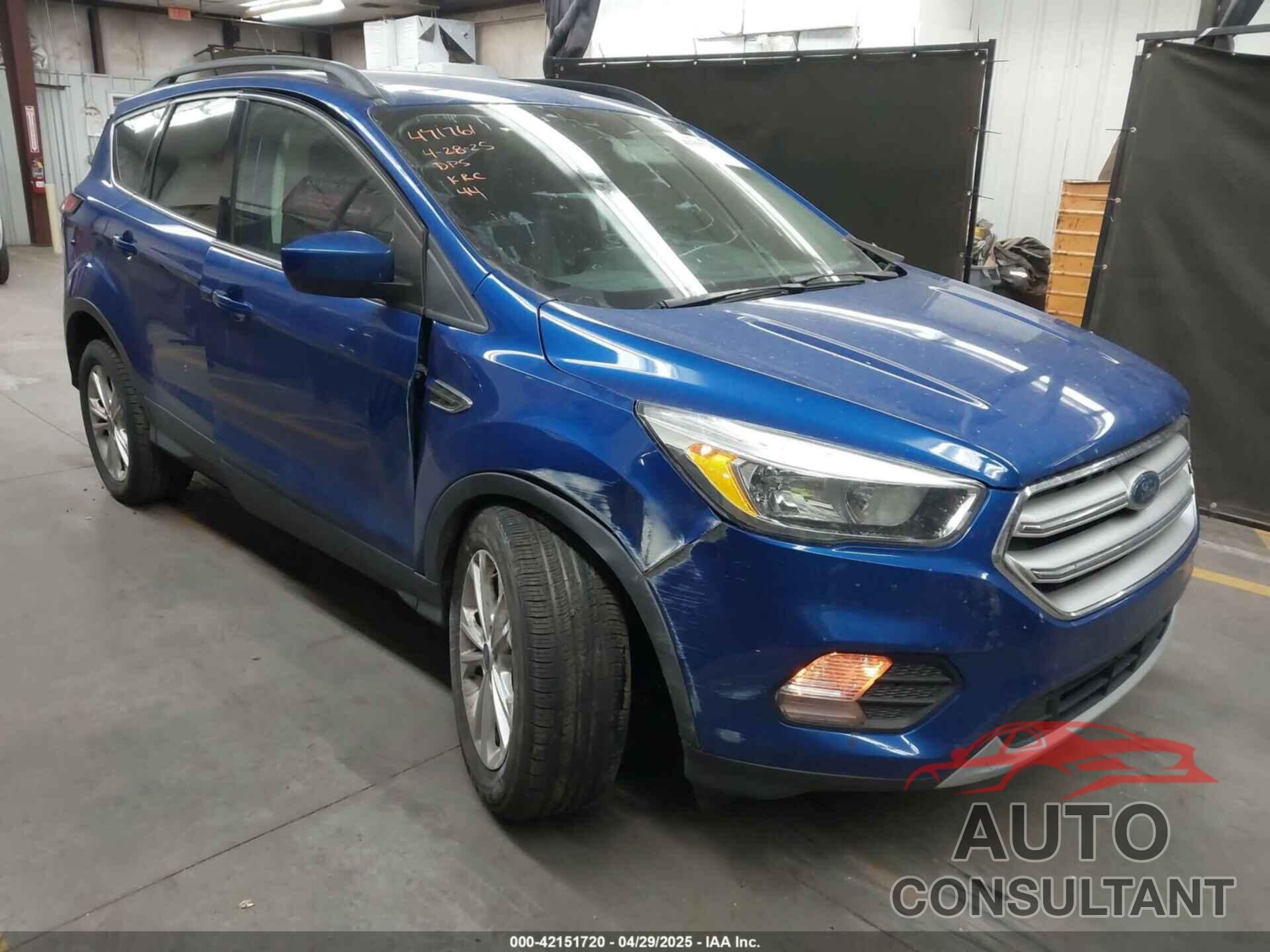 FORD ESCAPE 2018 - 1FMCU0GD5JUC46820
