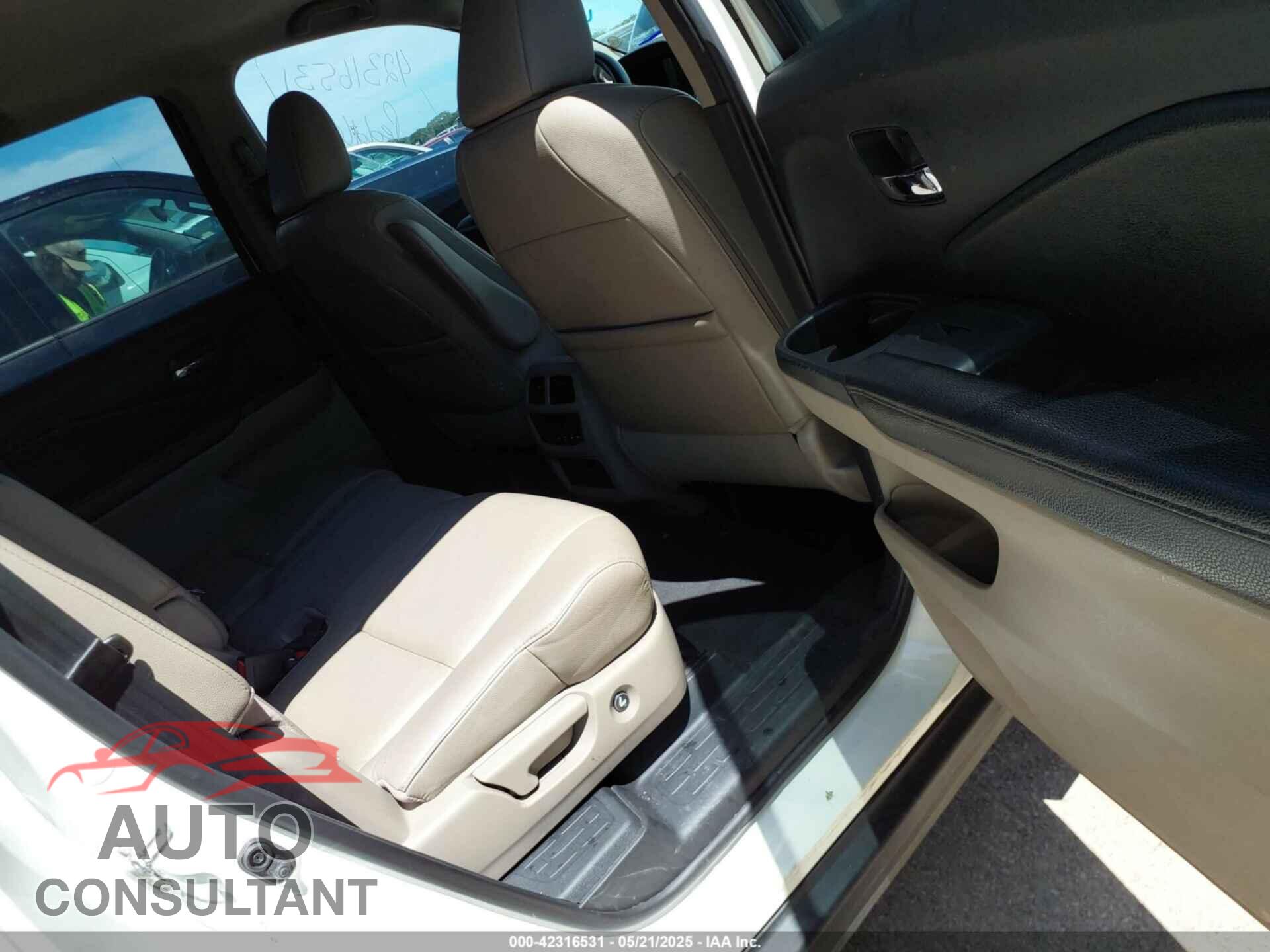 HONDA PILOT 2016 - 5FNYF5H53GB016137