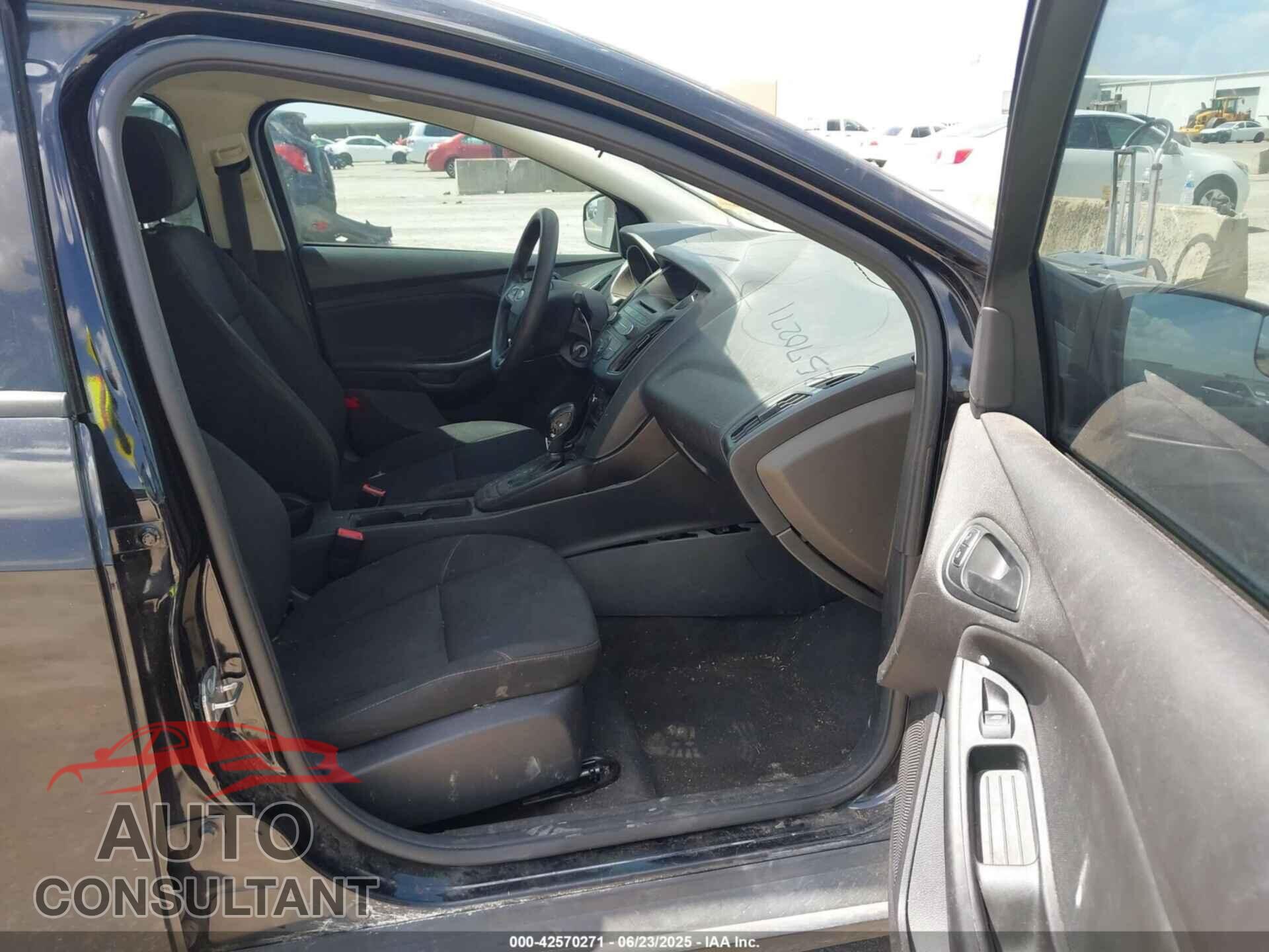 FORD FOCUS 2017 - 1FADP3E2XHL328759