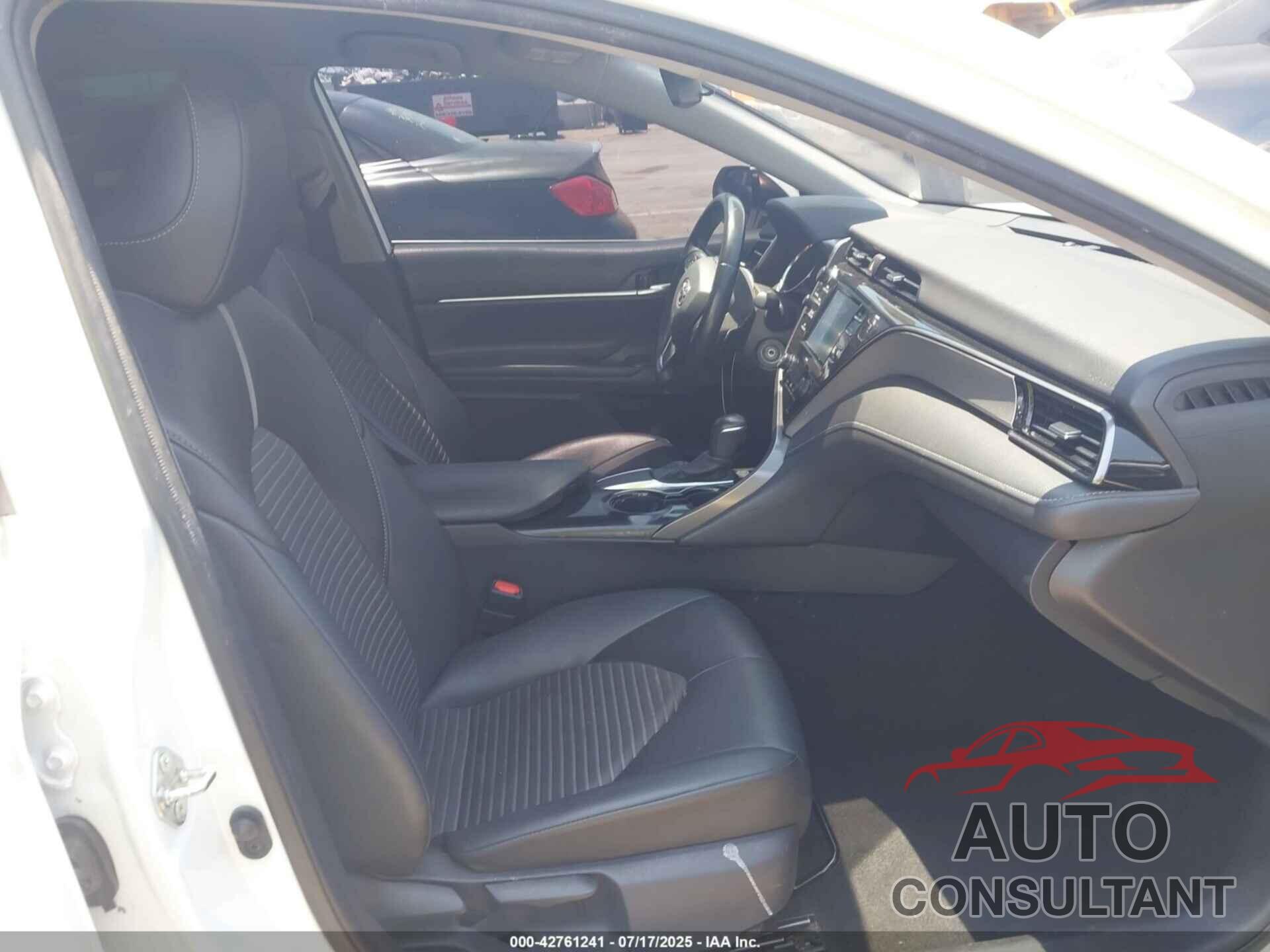 TOYOTA CAMRY 2020 - 4T1G11AK5LU506465
