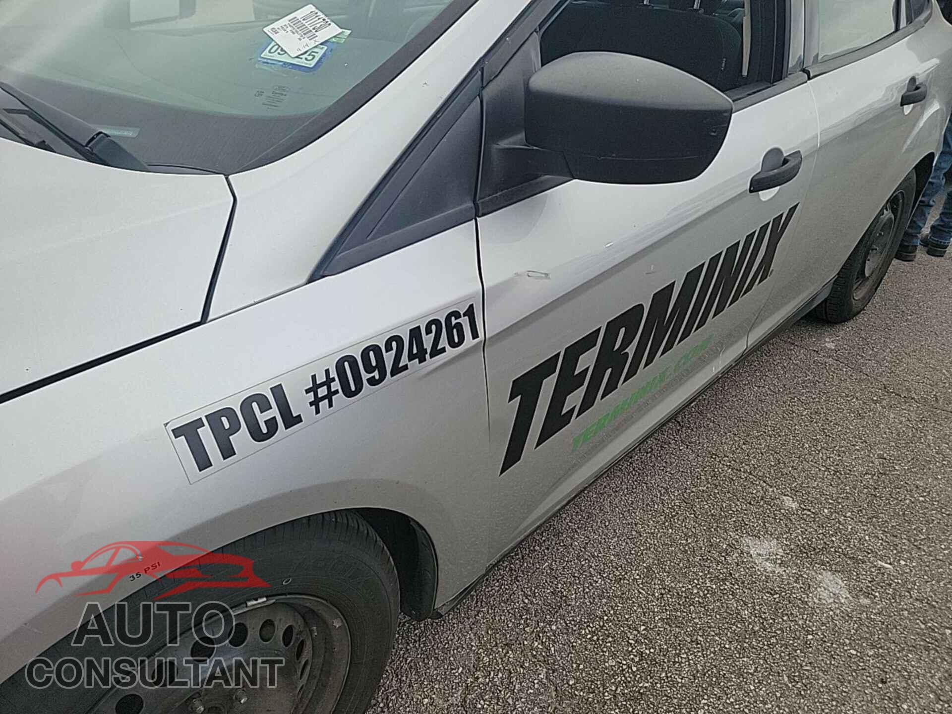 FORD FOCUS 2016 - 1FADP3E26GL373678