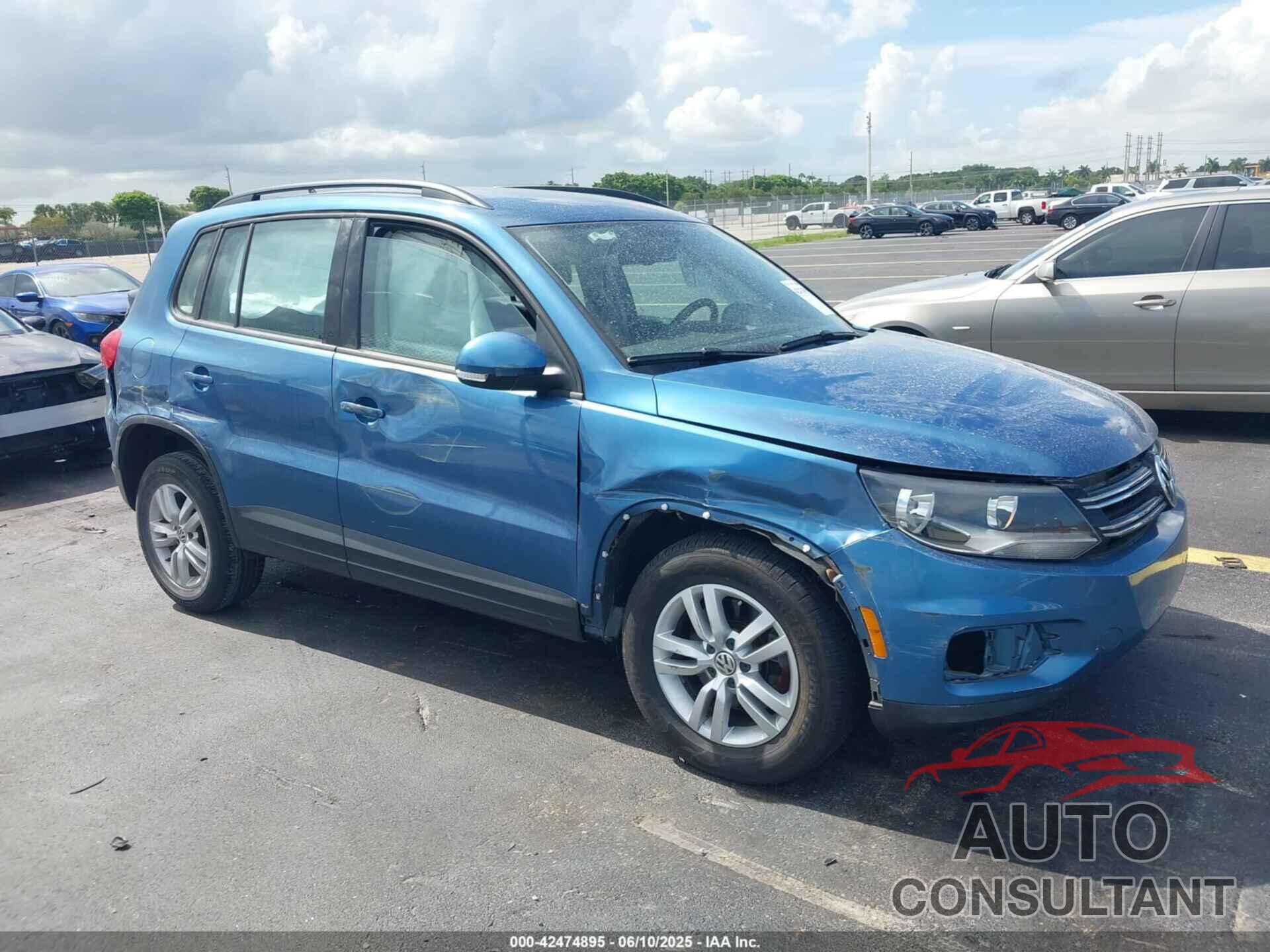 VOLKSWAGEN TIGUAN 2017 - WVGAV7AX7HW510957