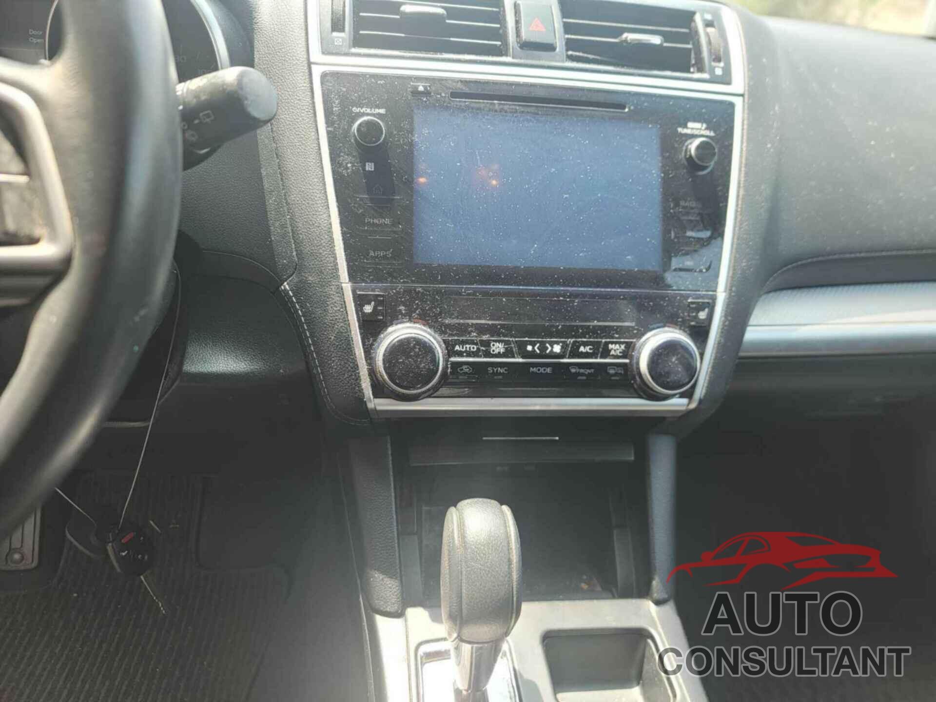 SUBARU OUTBACK 2018 - 4S4BSAFC5J3320968