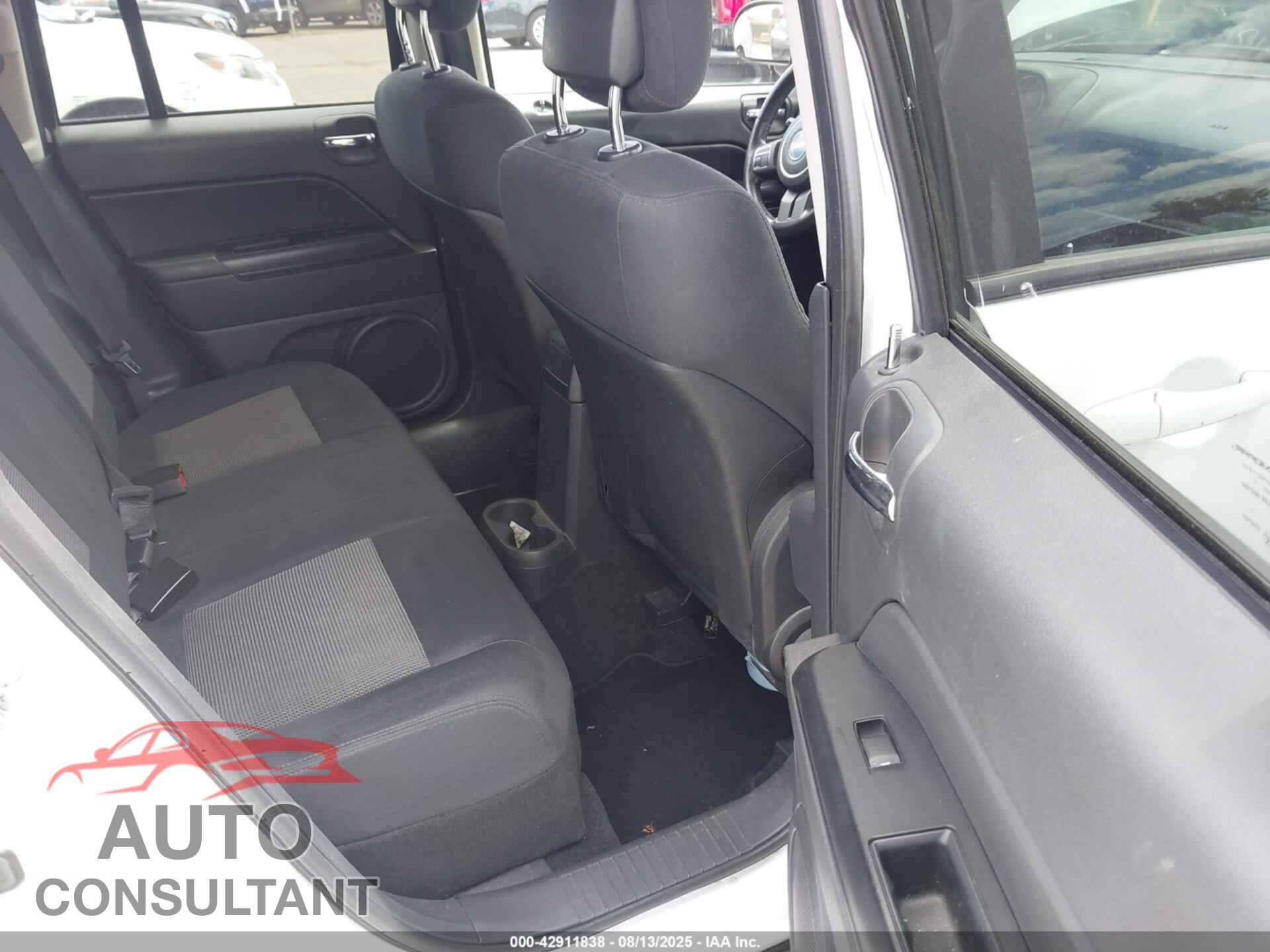 JEEP COMPASS 2011 - 1J4NT1FA6BD287921