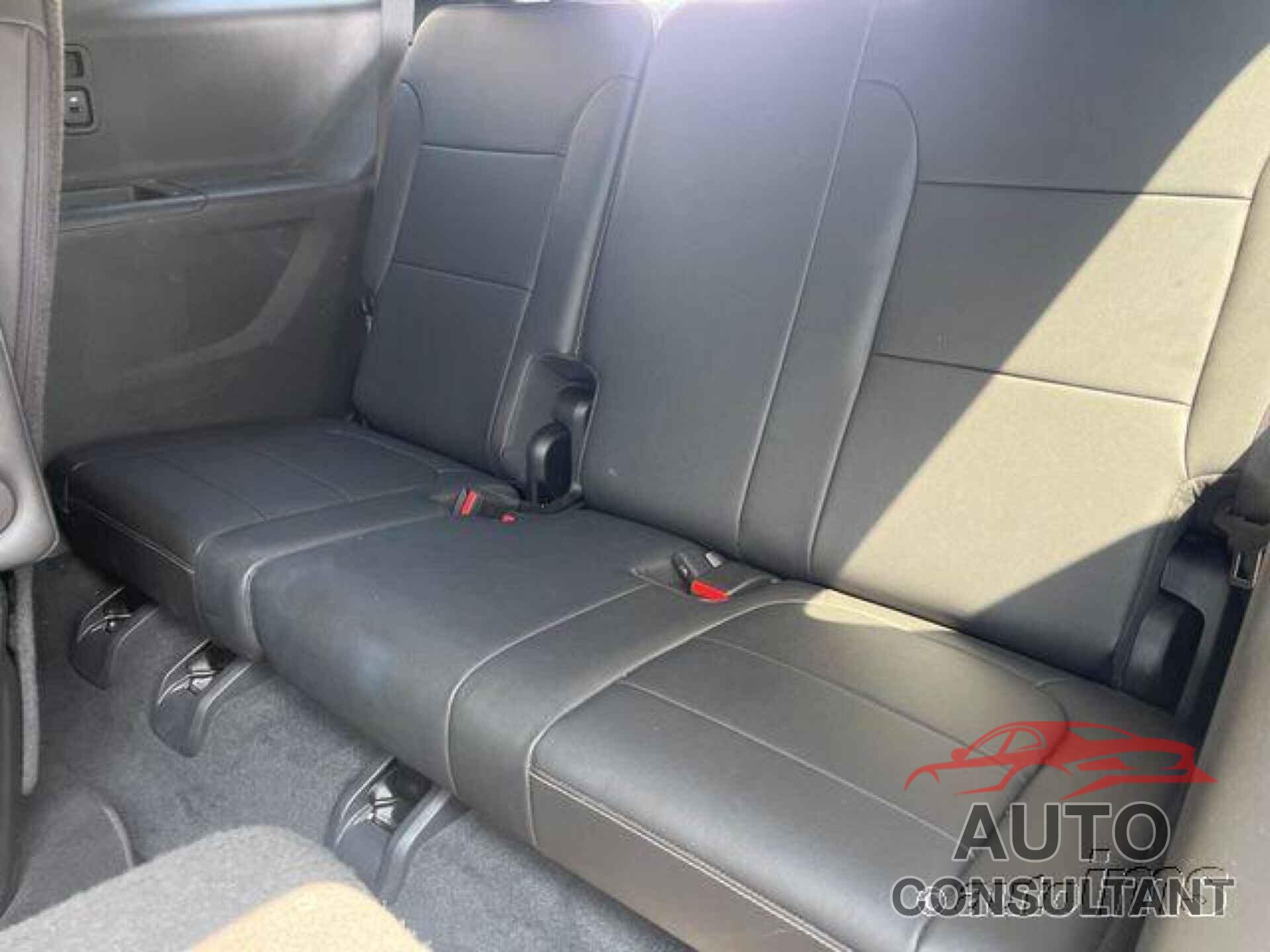 CHEVROLET TRAVERSE 2022 - 1GNERHKW3NJ158174