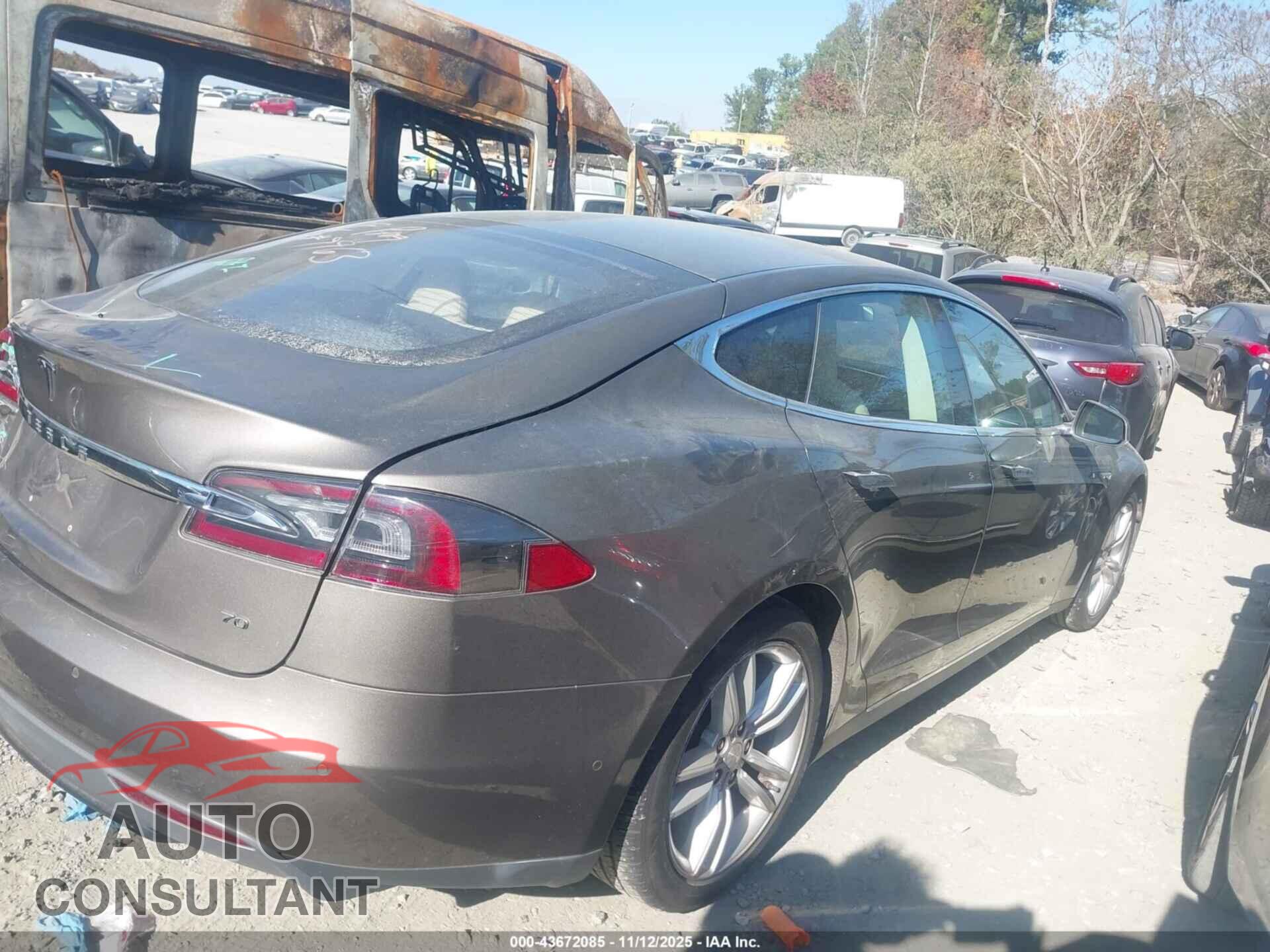 TESLA MODEL S 2015 - 5YJSA1E12FF111155