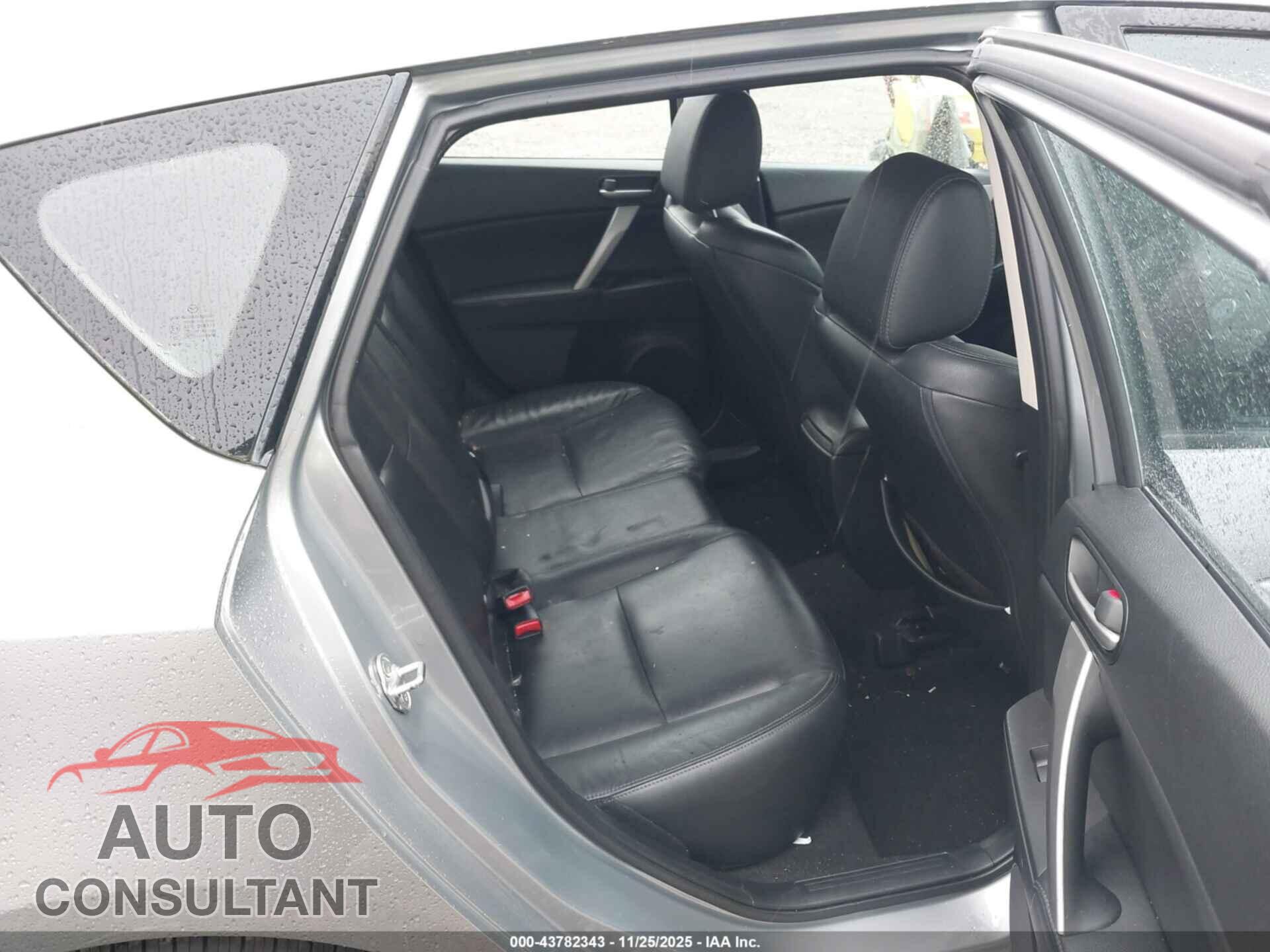 MAZDA MAZDA3 2012 - JM1BL1M76C1684208