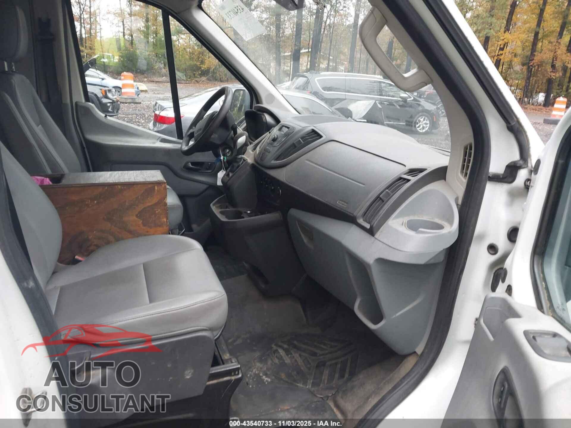 FORD TRANSIT-150 2015 - 1FTNE2CM5FKA08822