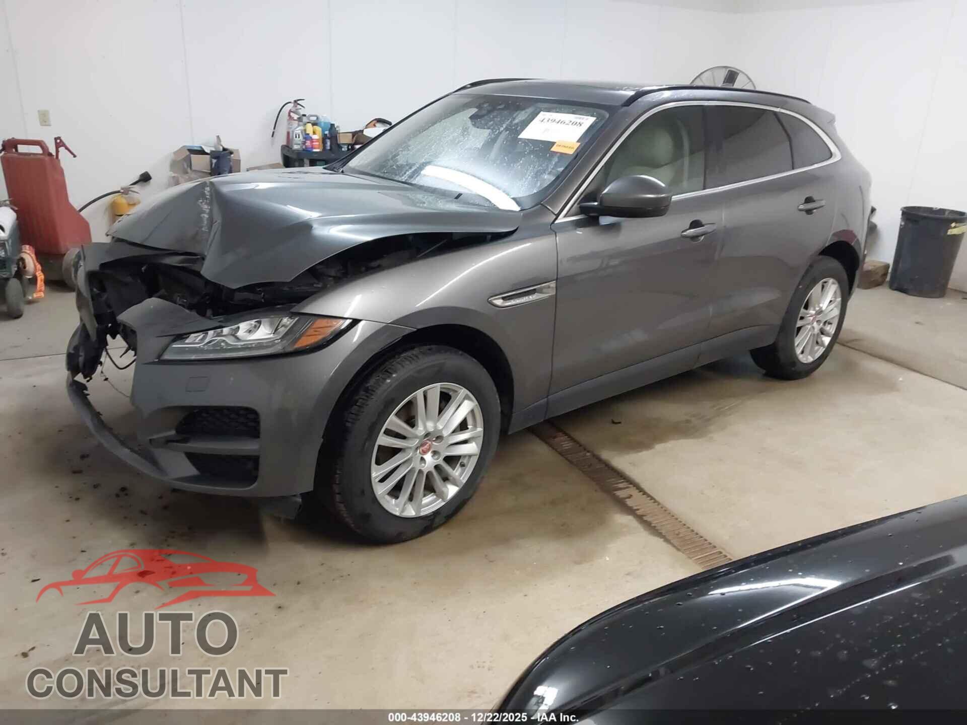 JAGUAR F-PACE 2017 - SADCK2BV4HA490772