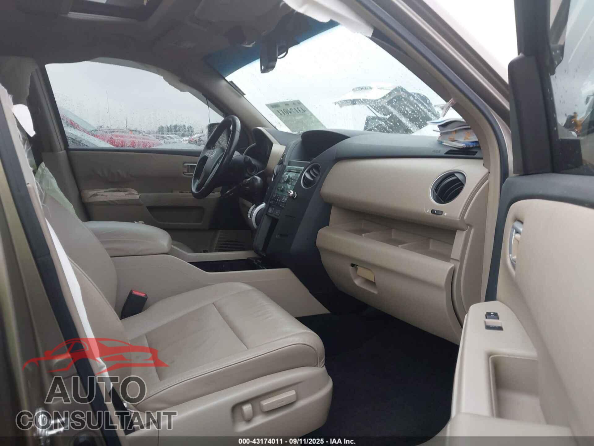 HONDA PILOT 2009 - 5FNYF48599B035482