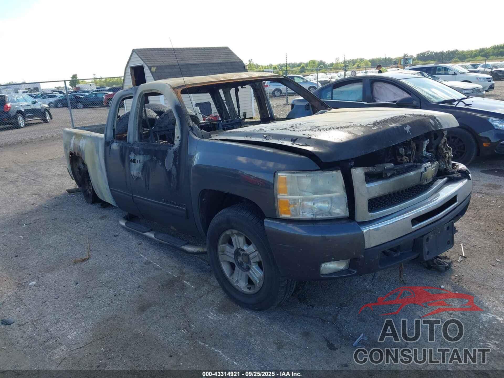 CHEVROLET SILVERADO 1500 2011 - 1GCRKSE37BZ260944