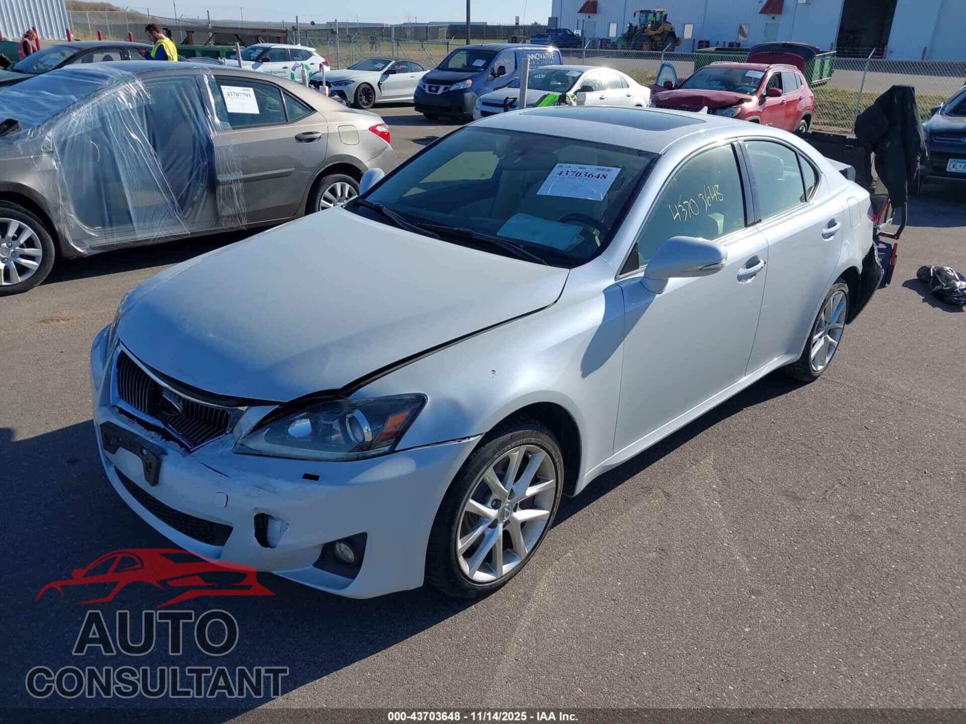 LEXUS IS 350 2011 - JTHCE5C27B5002017