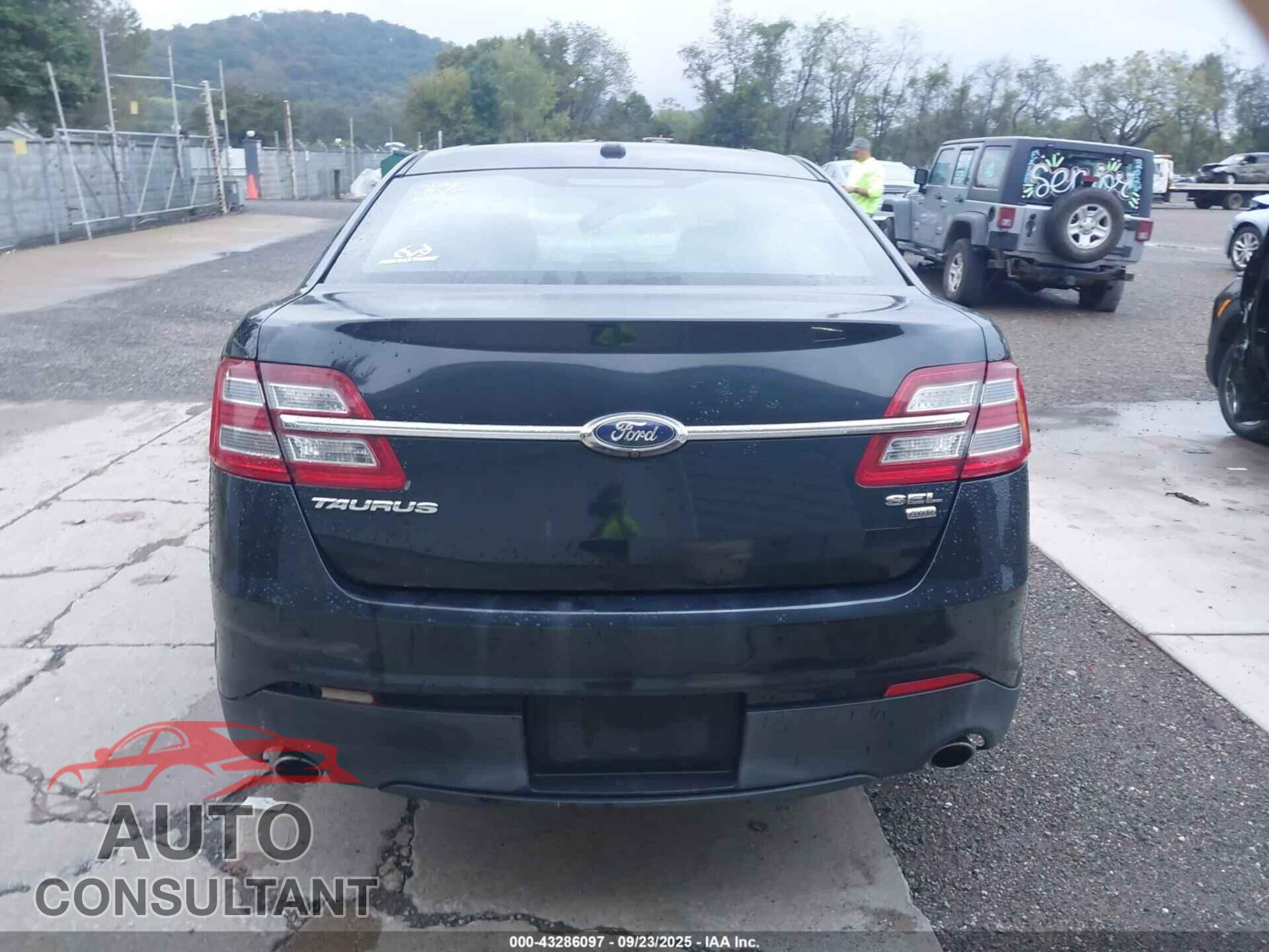FORD TAURUS 2014 - 1FAHP2H81EG133486