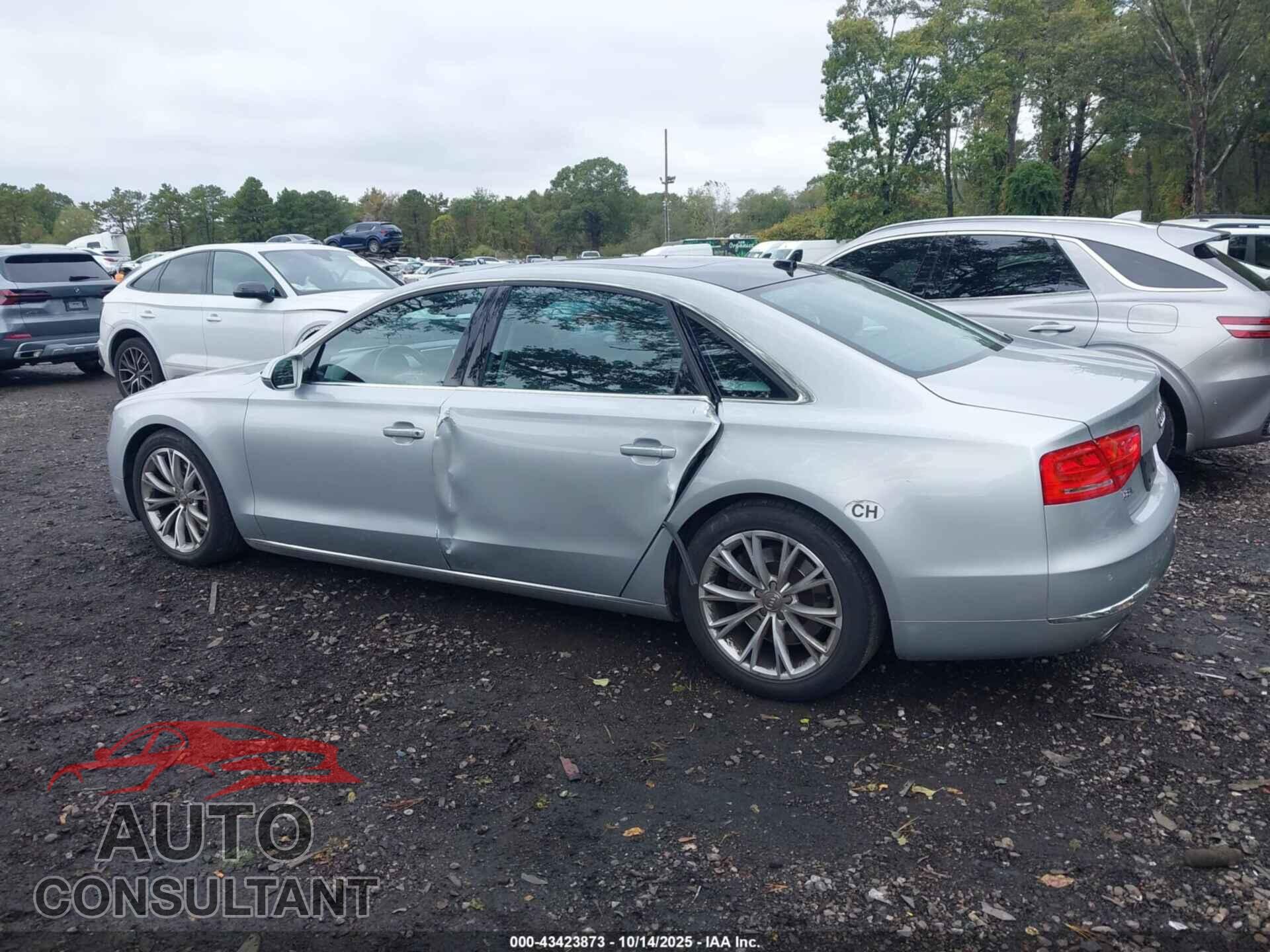 AUDI A8 L 2012 - WAURVAFD5CN022119