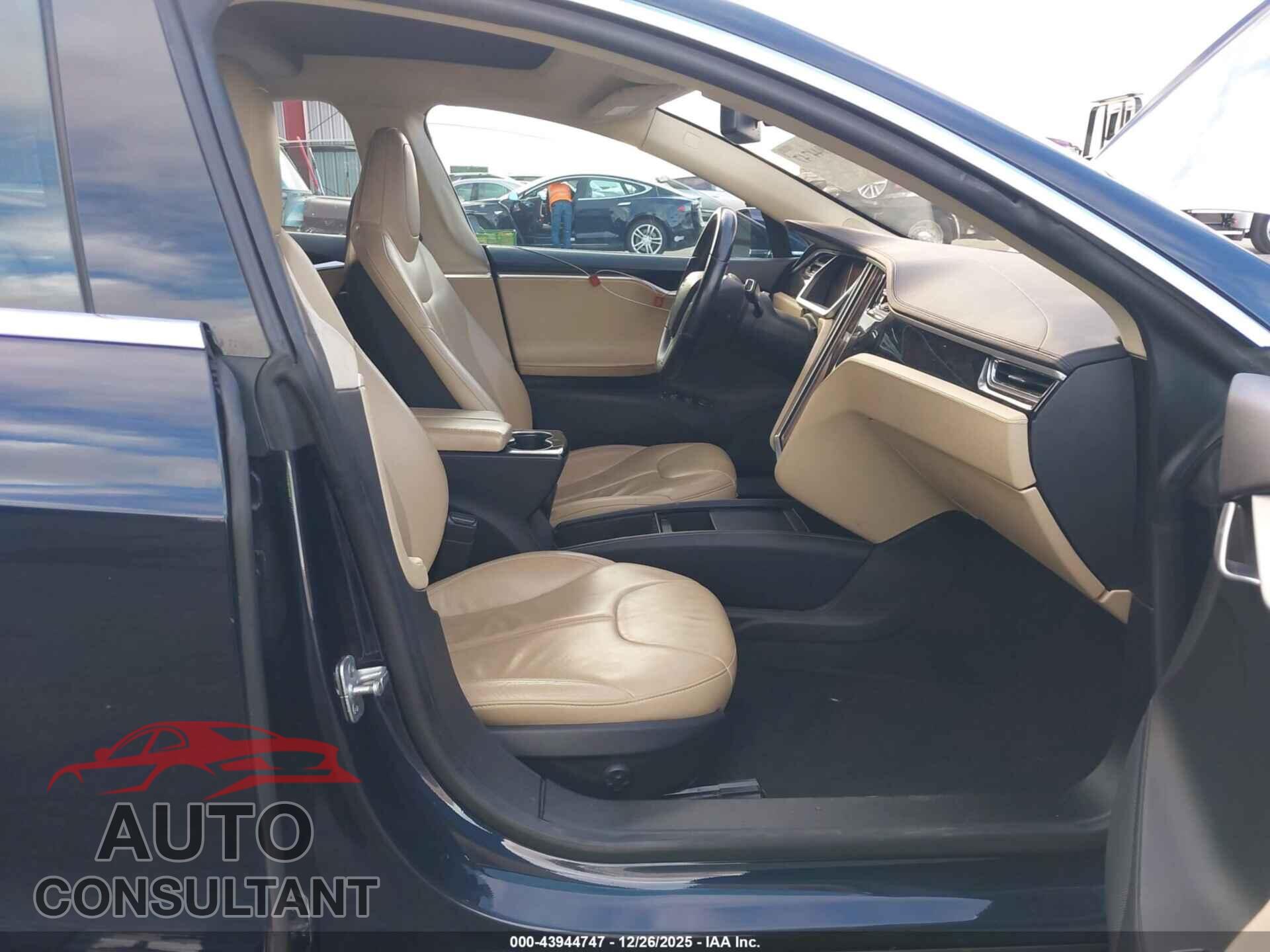 TESLA MODEL S 2013 - 5YJSA1AG4DFP09769