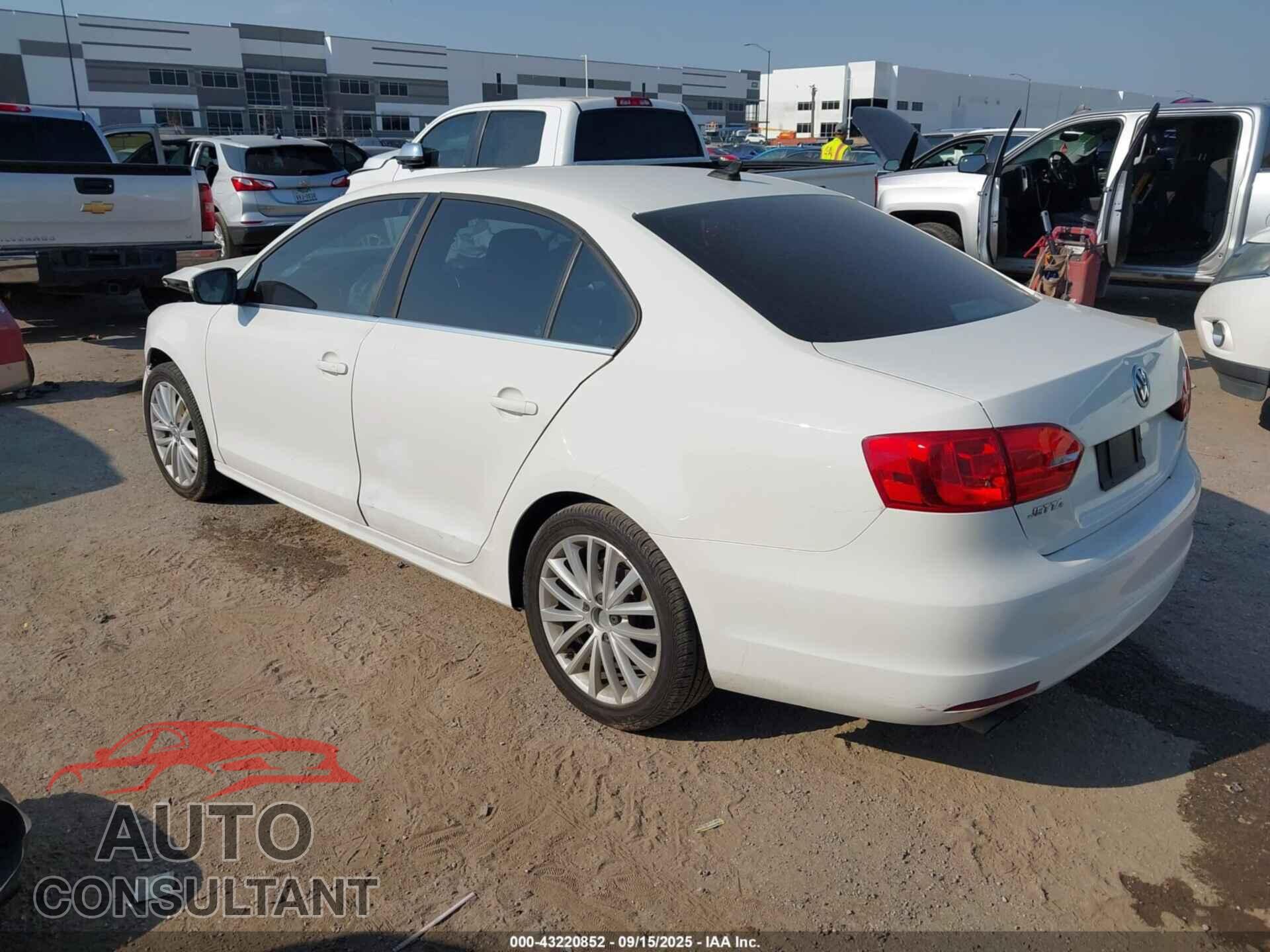 VOLKSWAGEN JETTA 2014 - 3VWL07AJ3EM213913