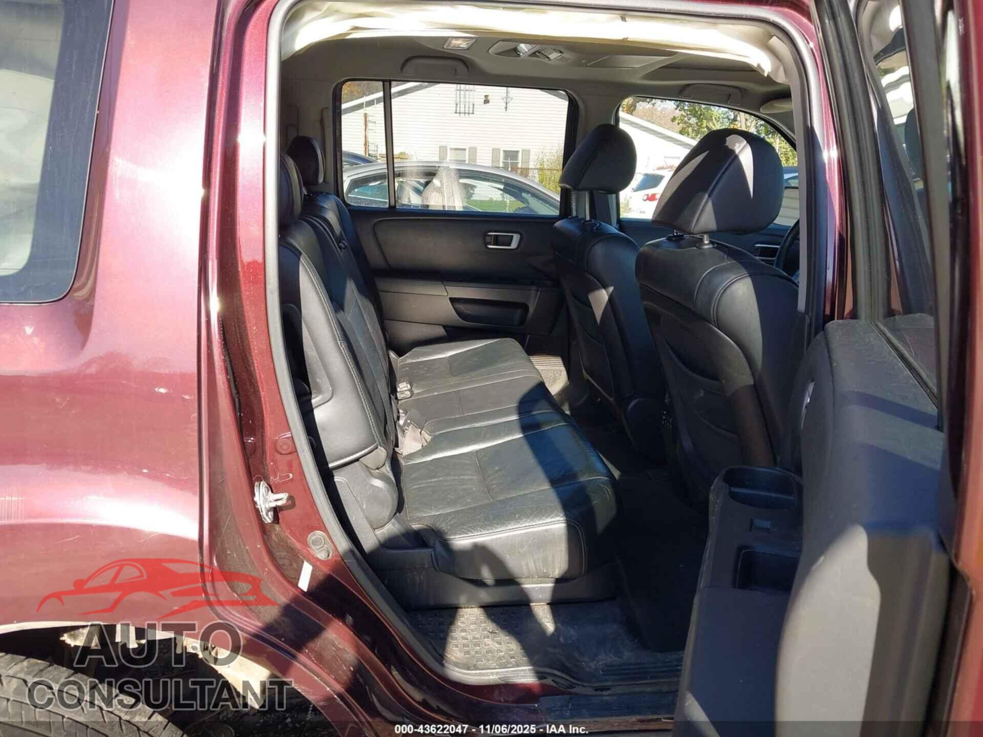 HONDA PILOT 2011 - 5FNYF4H65BB024896