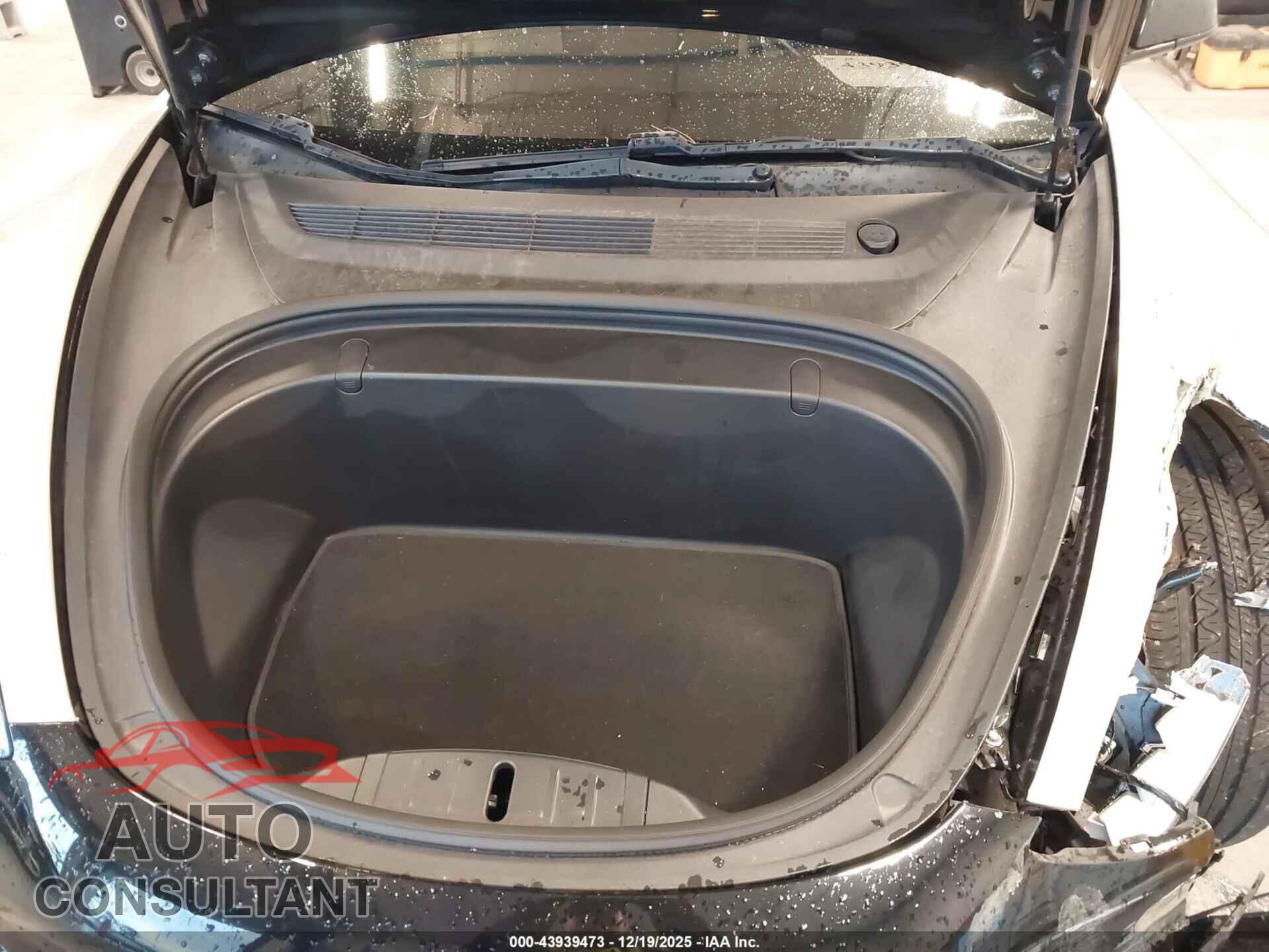 TESLA MODEL 3 2018 - 5YJ3E1EB6JF097044