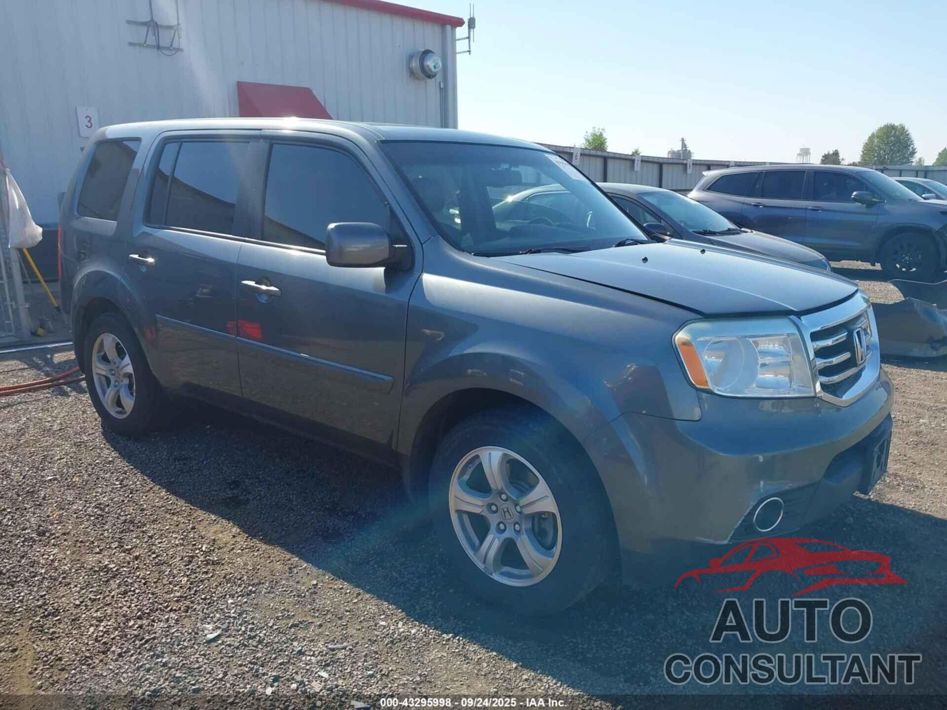 HONDA PILOT 2013 - 5FNYF4H53DB065005