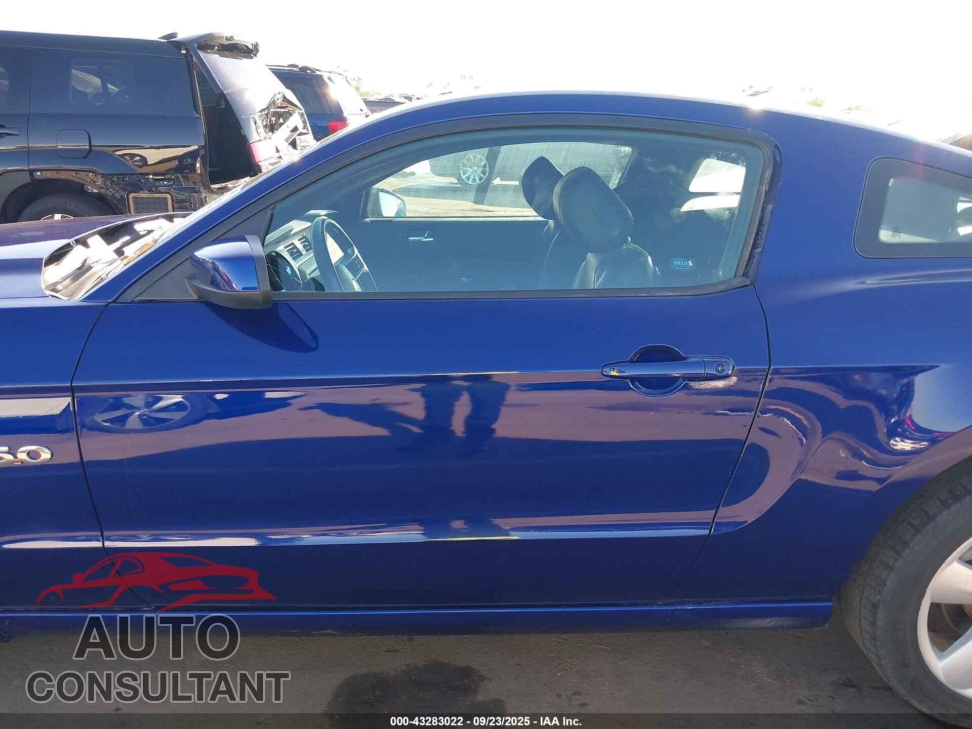 FORD MUSTANG 2014 - 1ZVBP8CF5E5200527