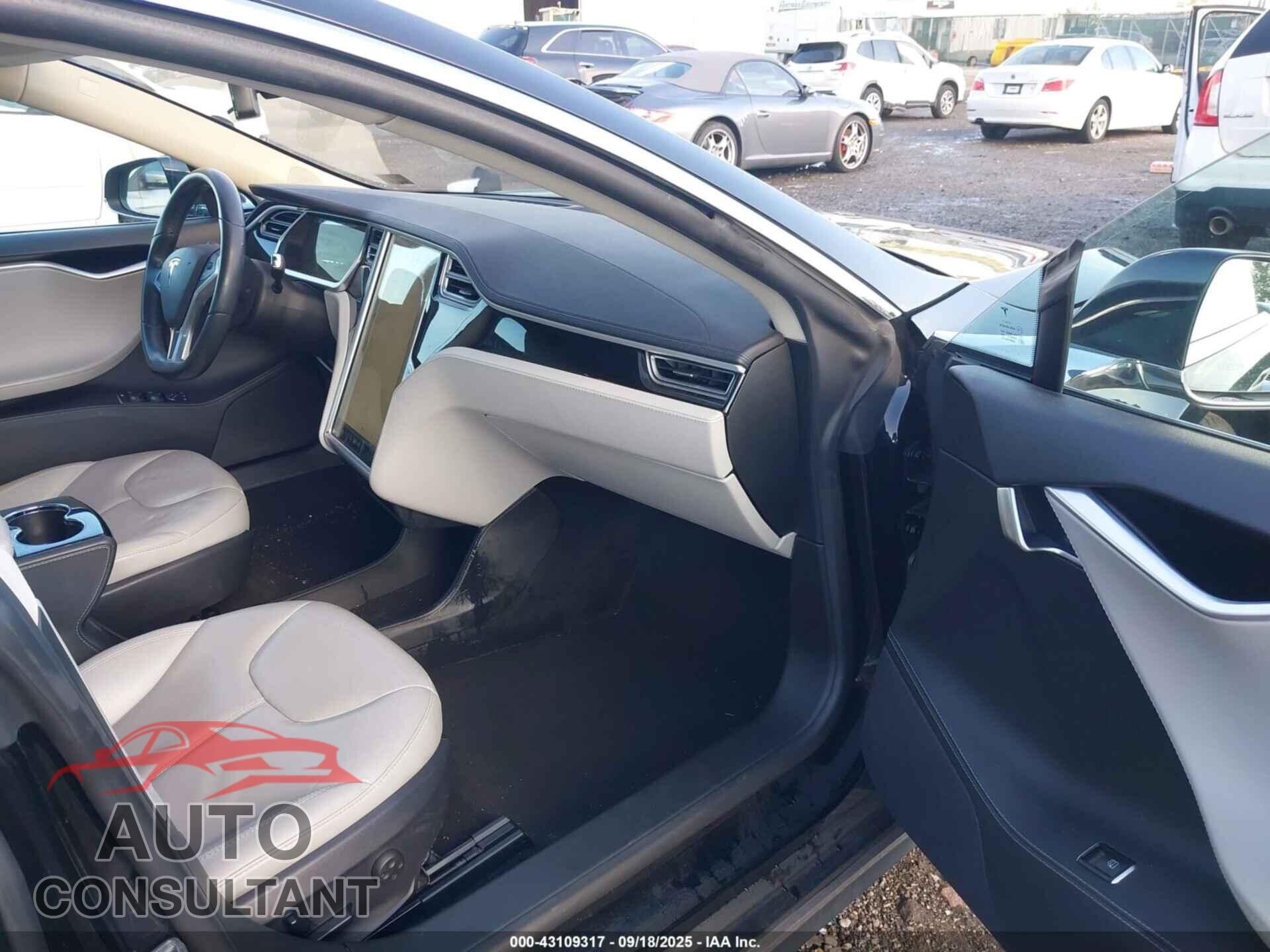 TESLA MODEL S 2013 - 5YJSA1CN8DFP24898