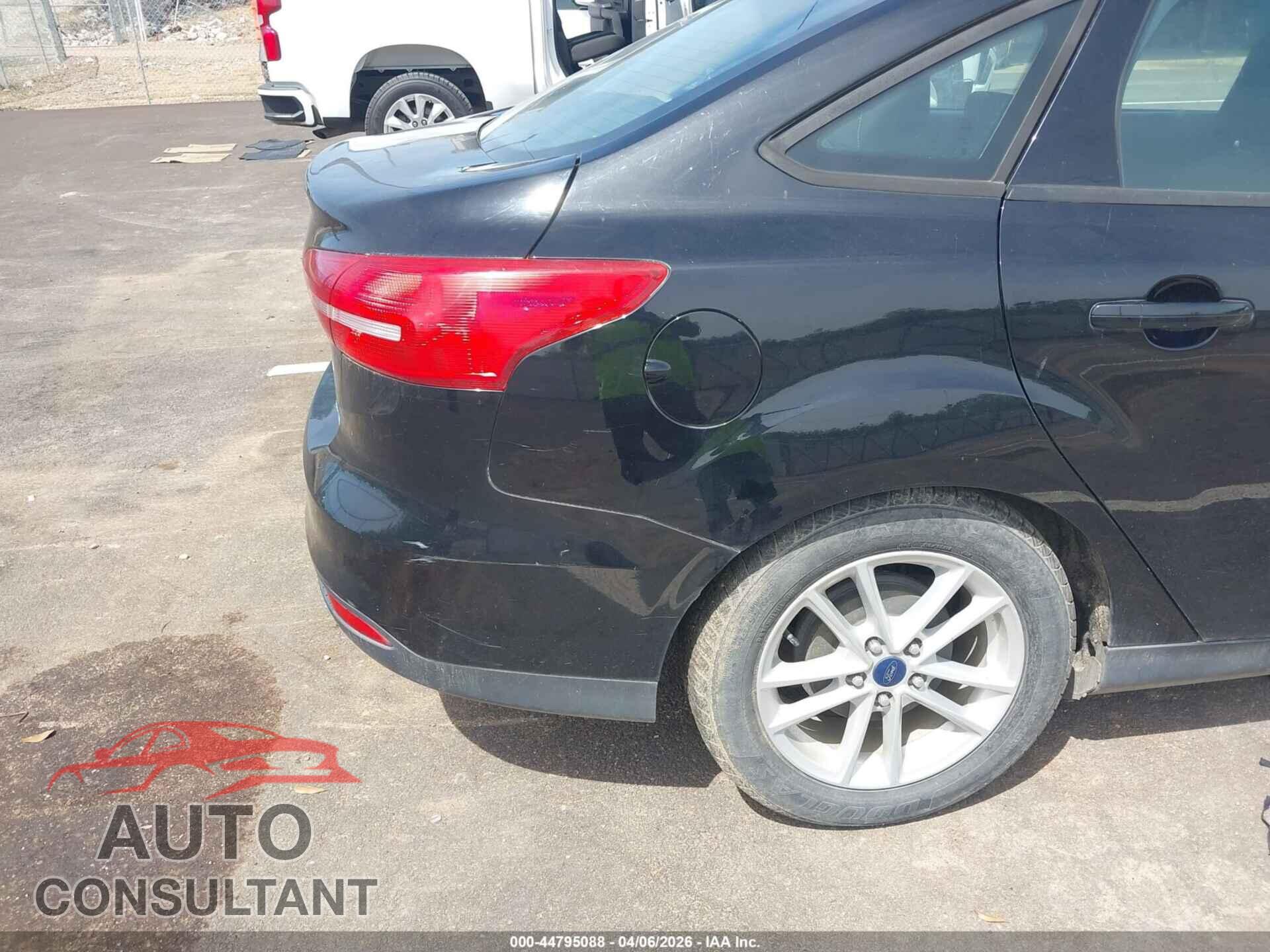 FORD FOCUS 2016 - 1FADP3F27GL247747