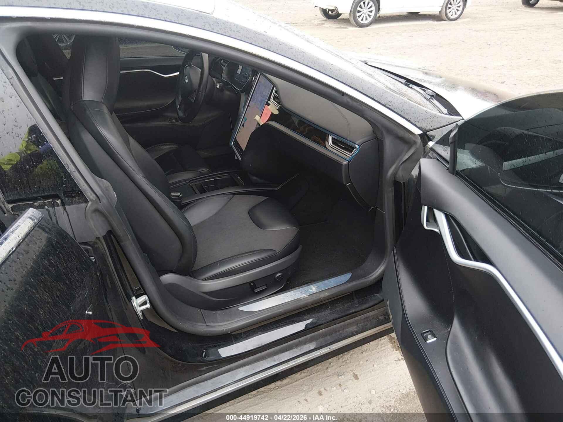 TESLA MODEL S 2016 - 5YJSA1E11GF150319
