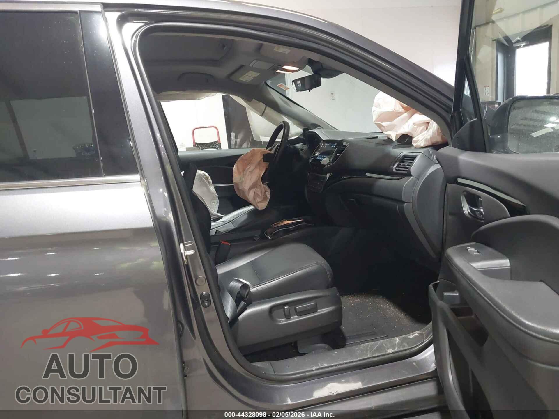 HONDA PILOT 2019 - 5FNYF5H90KB010971