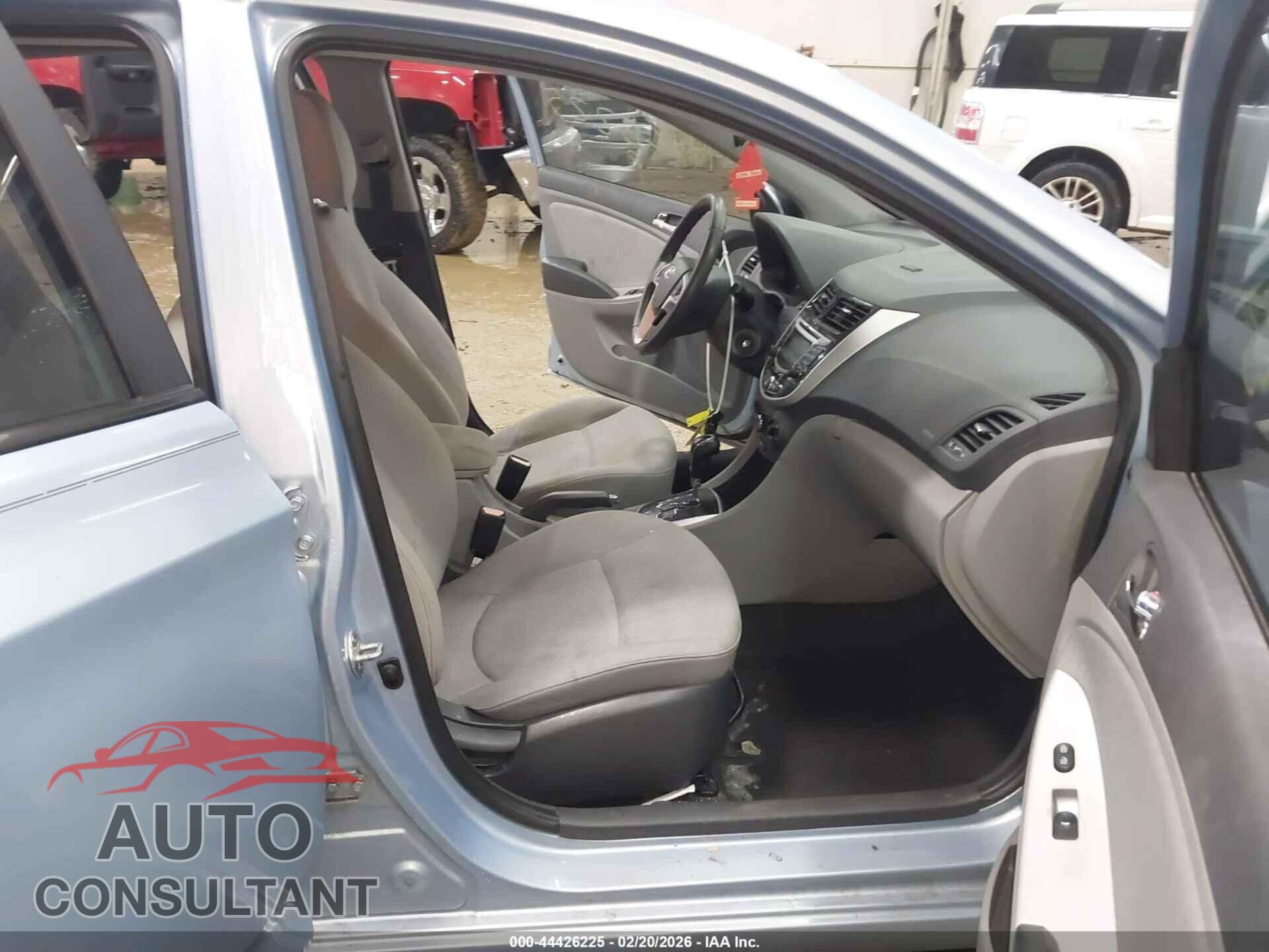 HYUNDAI ACCENT 2013 - KMHCU5AE2DU064303