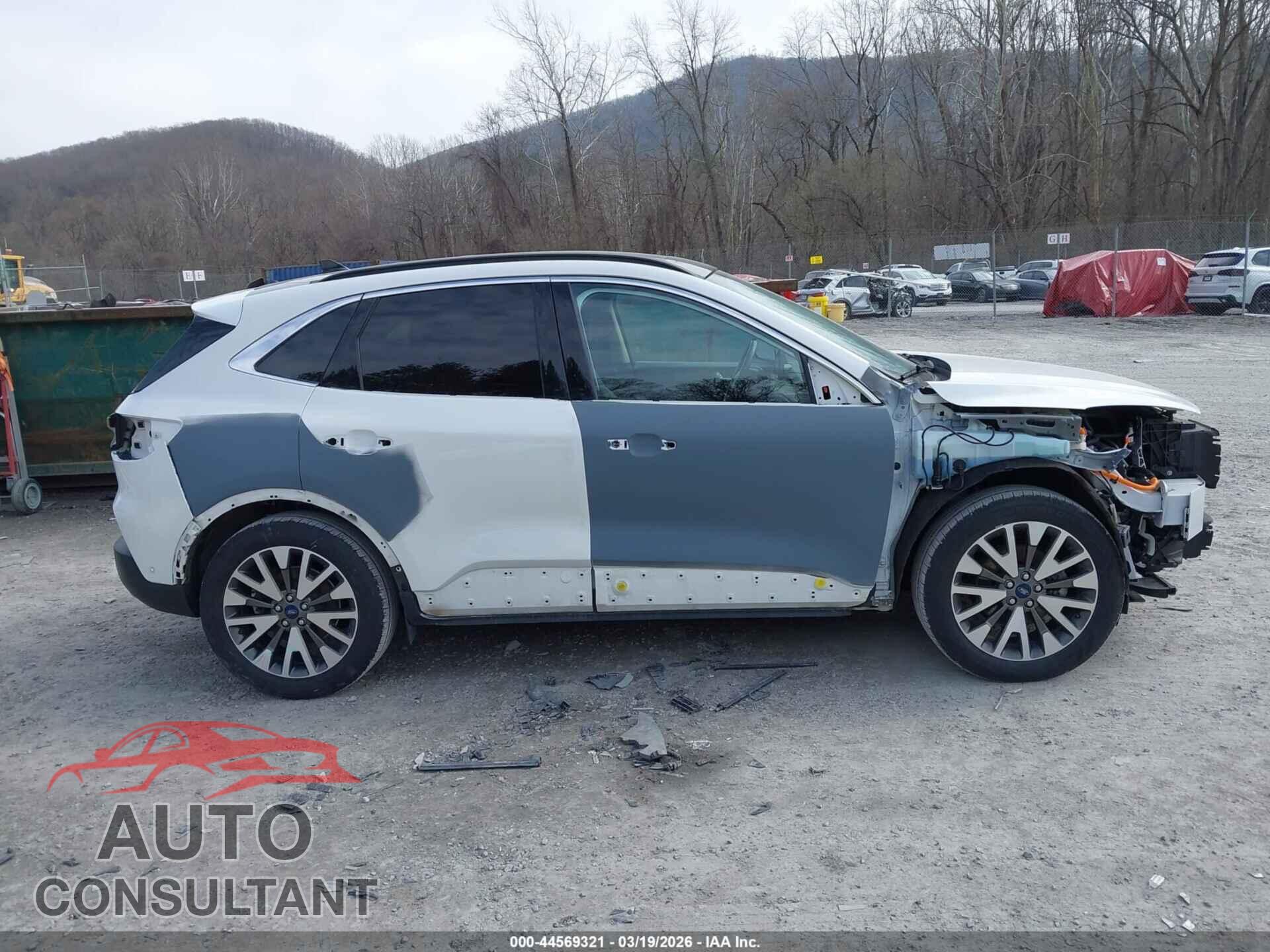 FORD ESCAPE 2020 - 1FMCU9DZ4LUA48530