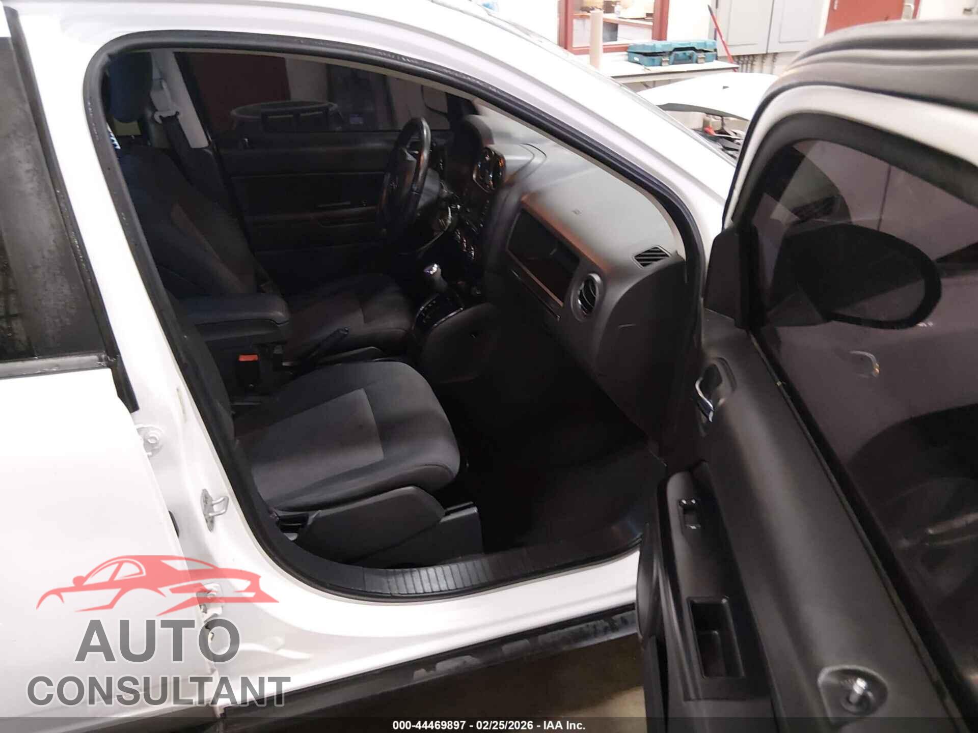 JEEP COMPASS 2011 - 1J4NF1FBXBD134894