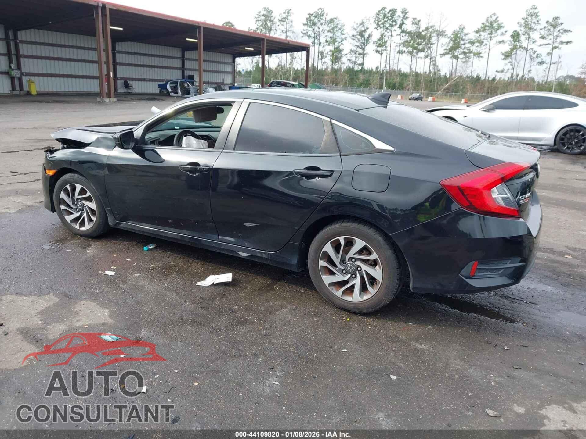 HONDA CIVIC 2018 - 2HGFC2F70JH511787
