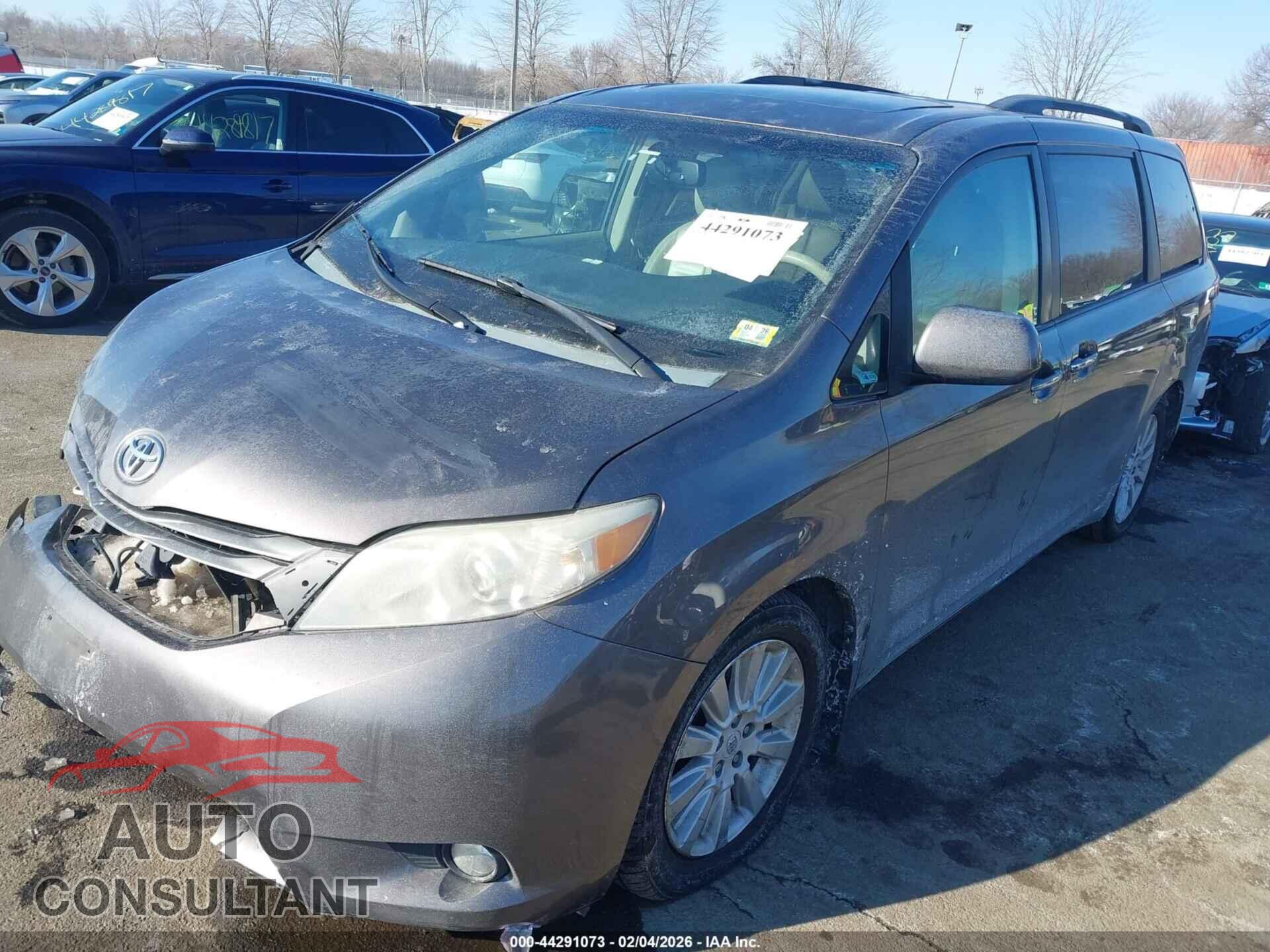 TOYOTA SIENNA 2012 - 5TDDK3DC5CS044126