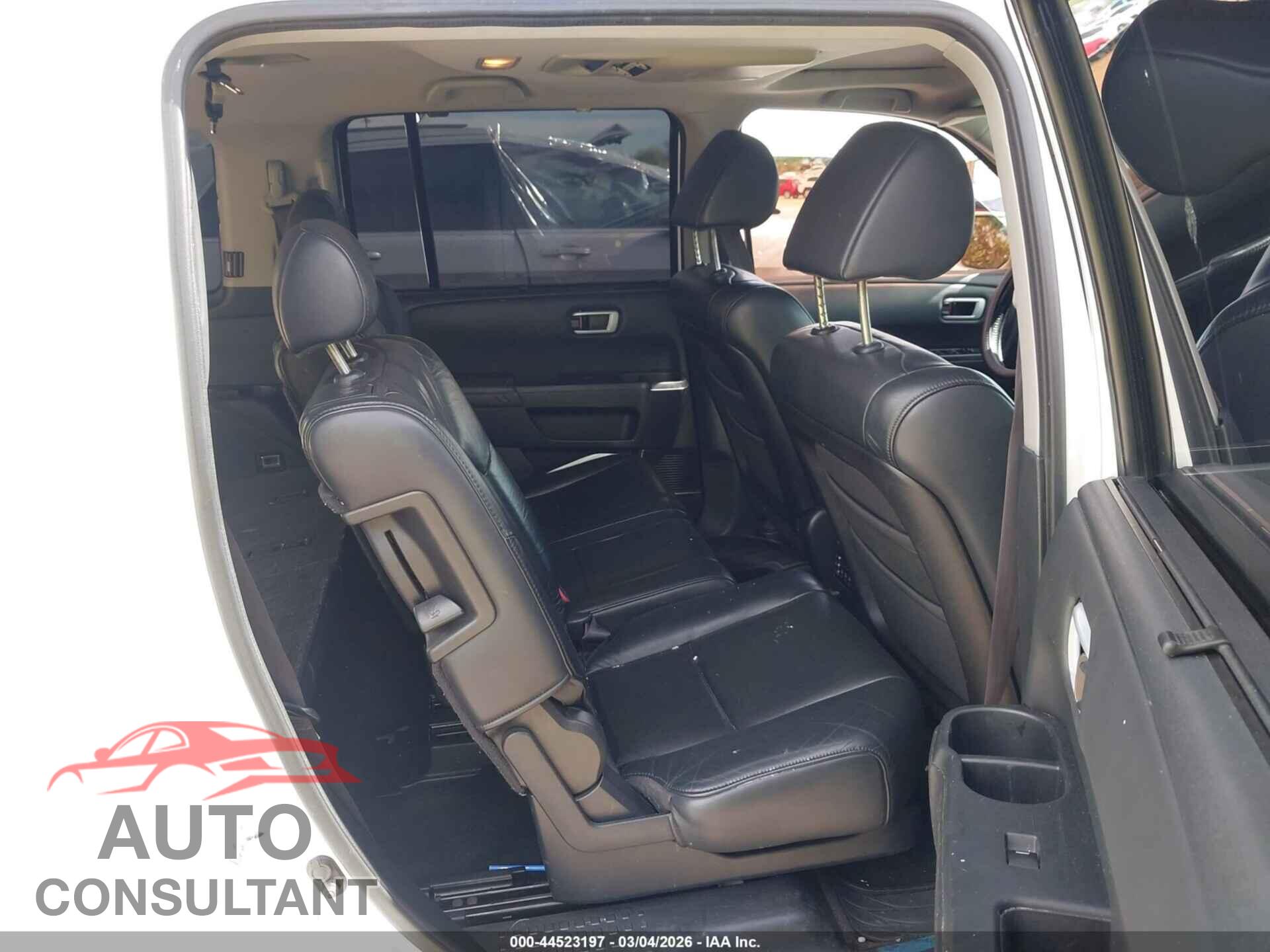 HONDA PILOT 2011 - 5FNYF3H99BB026316