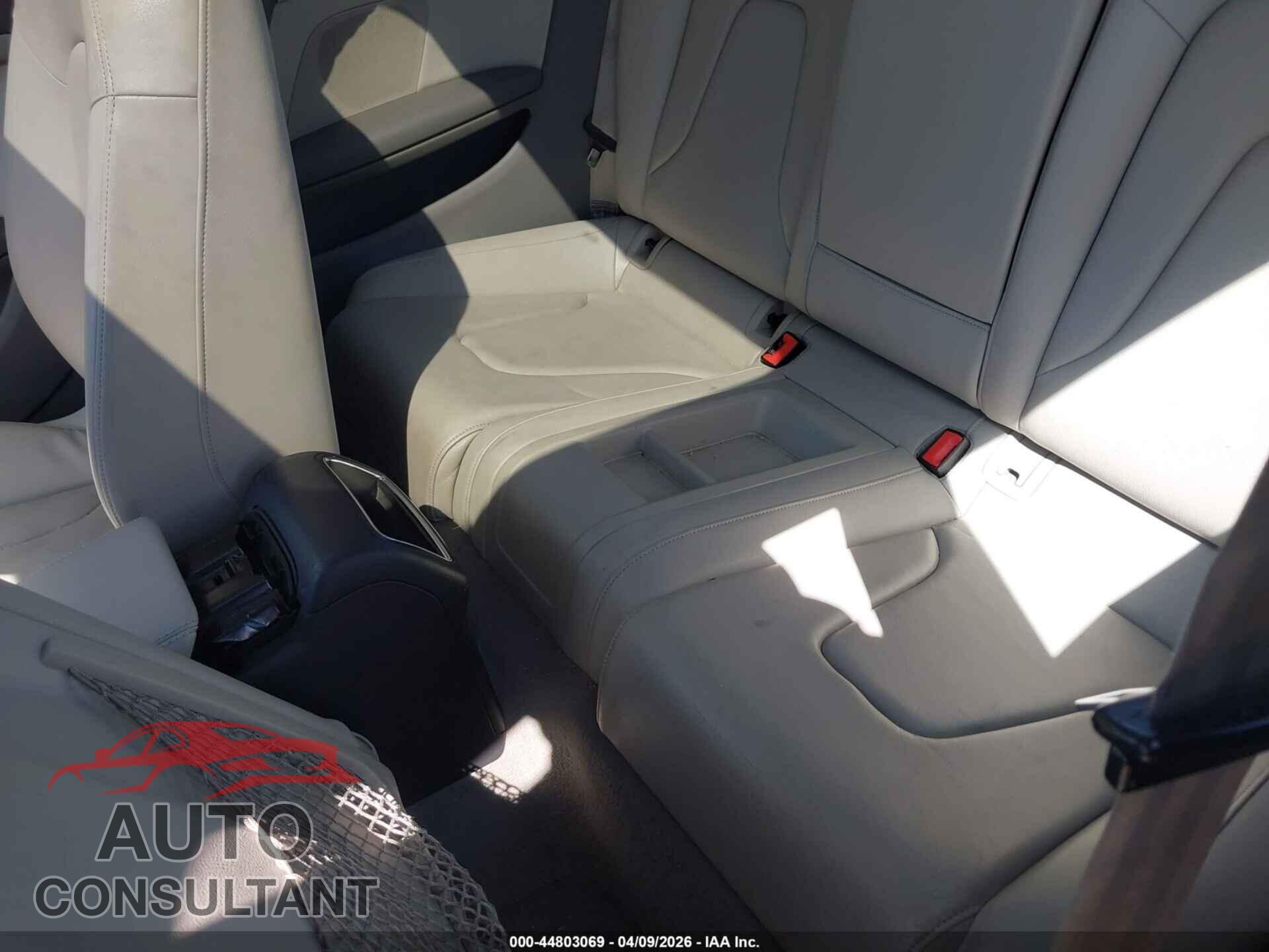 AUDI A5 2011 - WAUGFAFR5BA045809